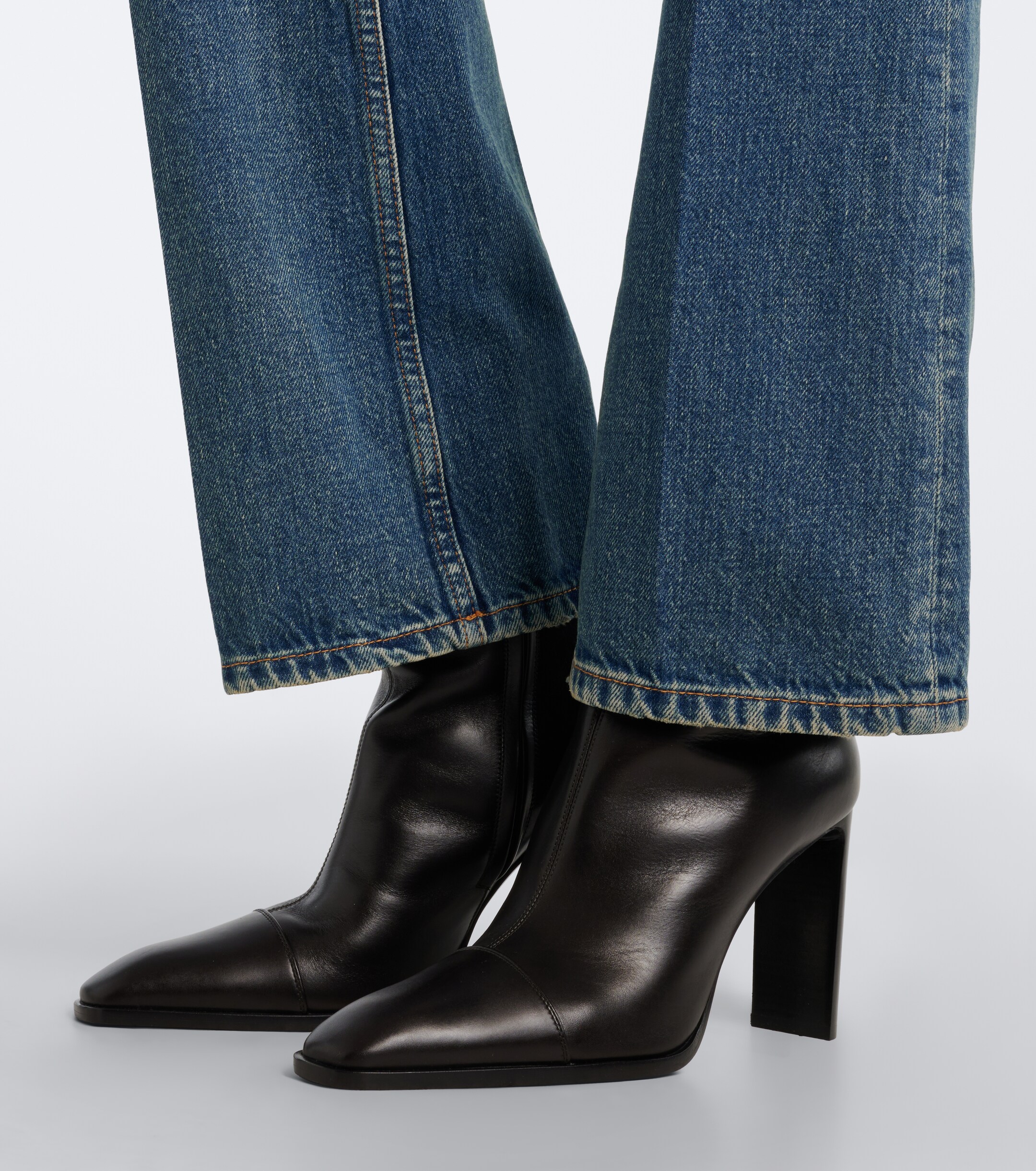 Saint Laurent Saint Laurent Venetia leather ankle boots