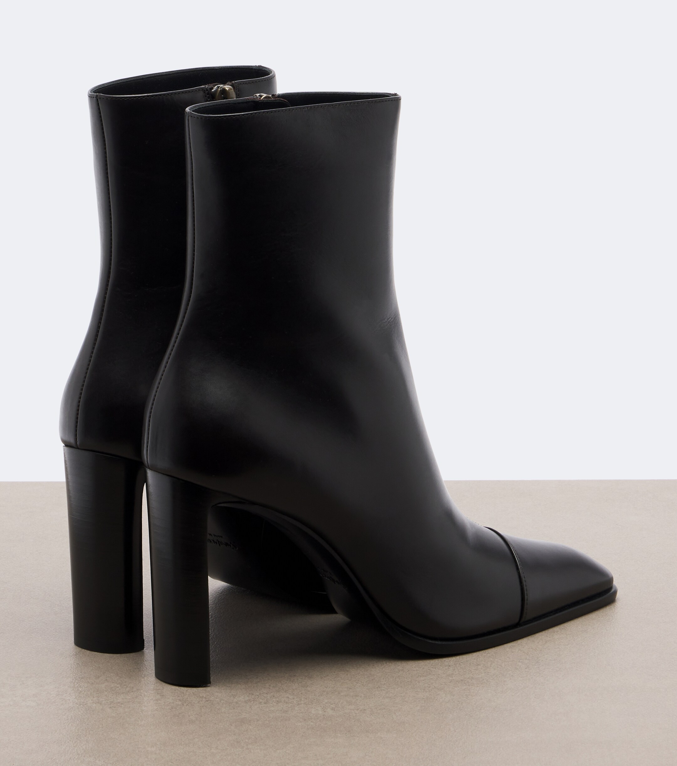 Saint Laurent Saint Laurent Venetia leather ankle boots