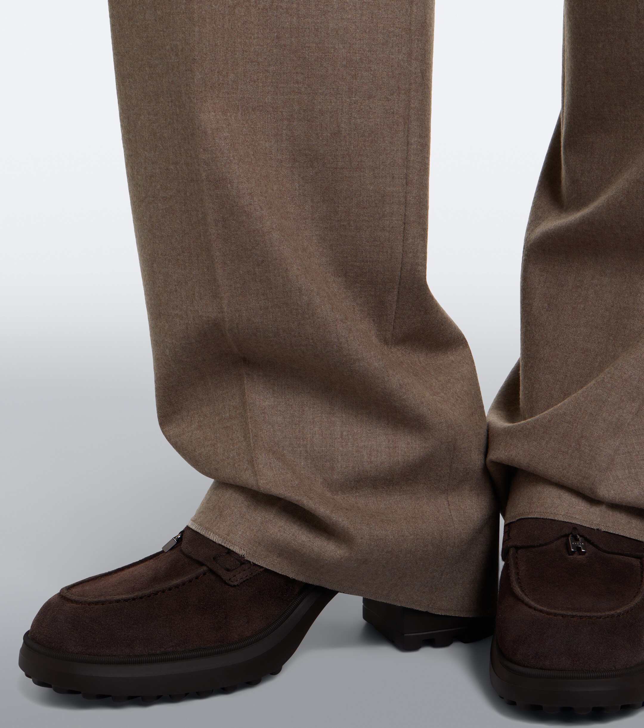 Hogan Hogan Suede loafer pumps