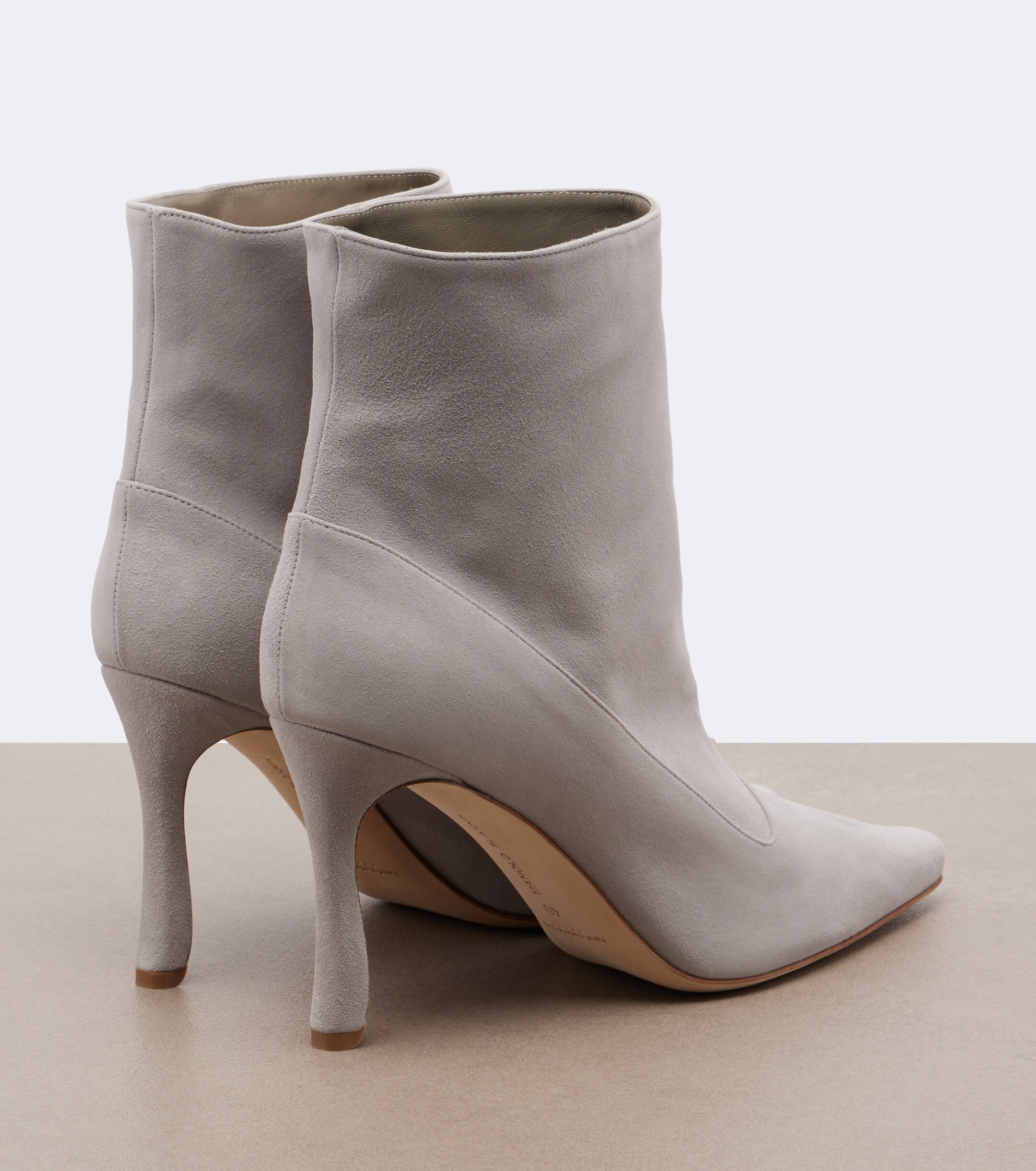 MANOLO BLAHNIK Manolo Blahnik Gostatu suede ankle boots