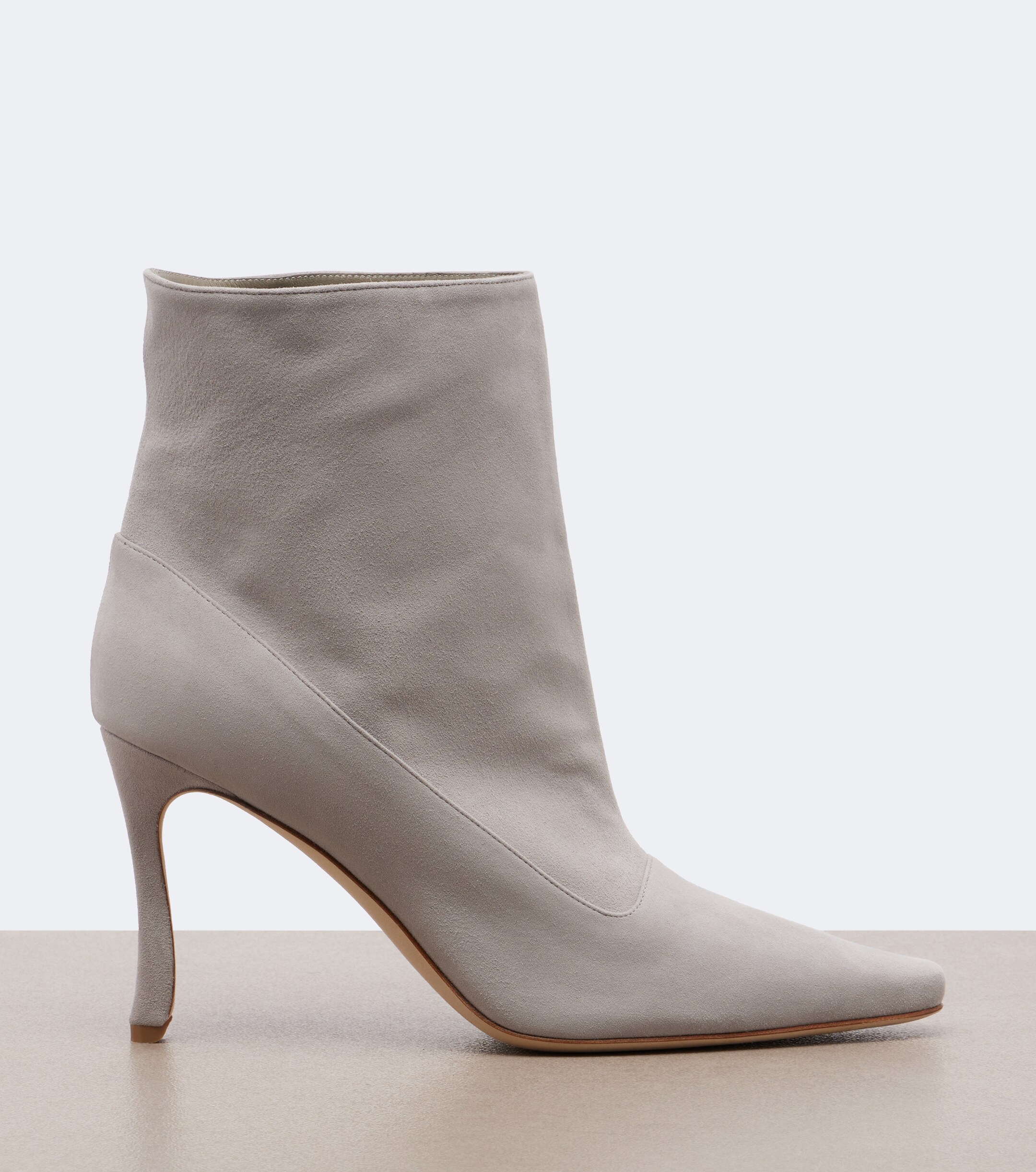 MANOLO BLAHNIK Manolo Blahnik Gostatu suede ankle boots