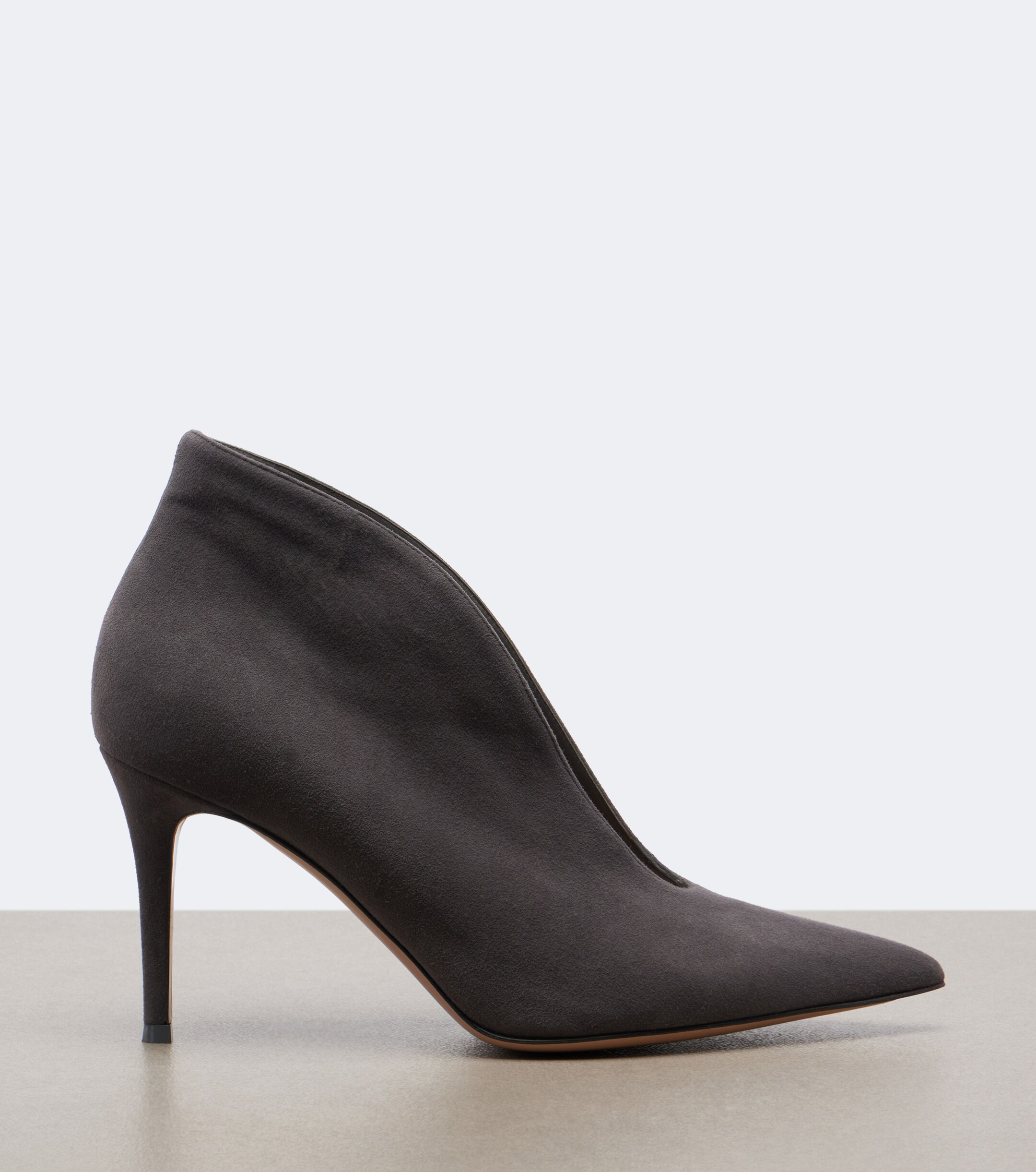 GIANVITO ROSSI Gianvito Rossi Vania suede pumps