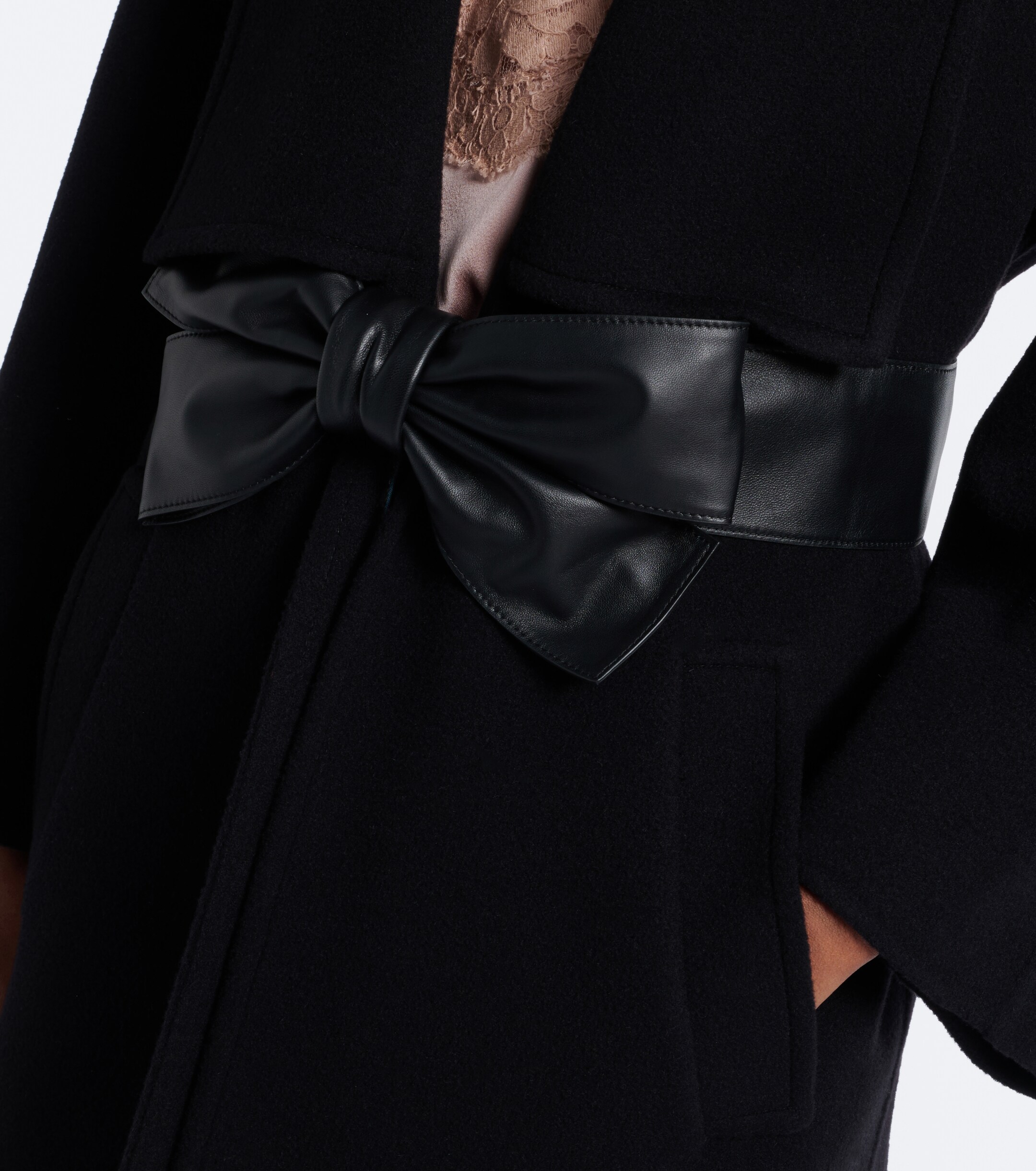 Valentino Garavani Valentino Garavani Bow-detail wool and cashmere coat
