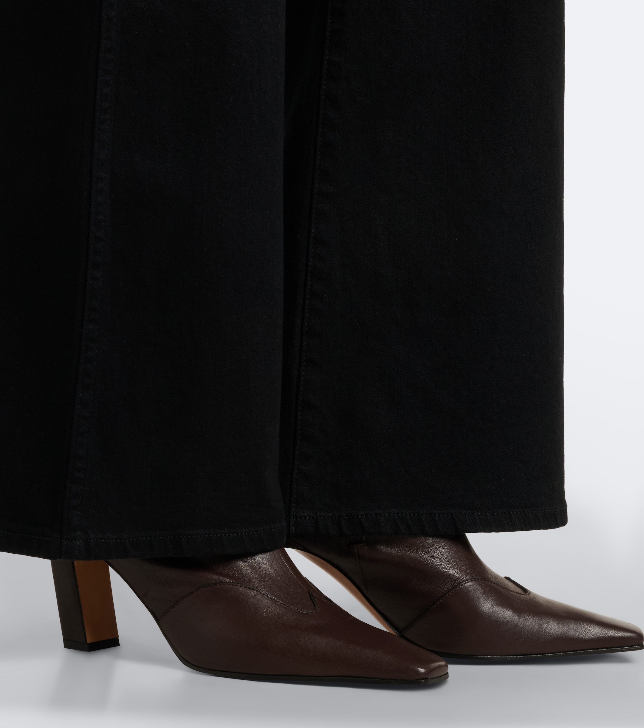 KHAITE Khaite Nevada leather ankle boots