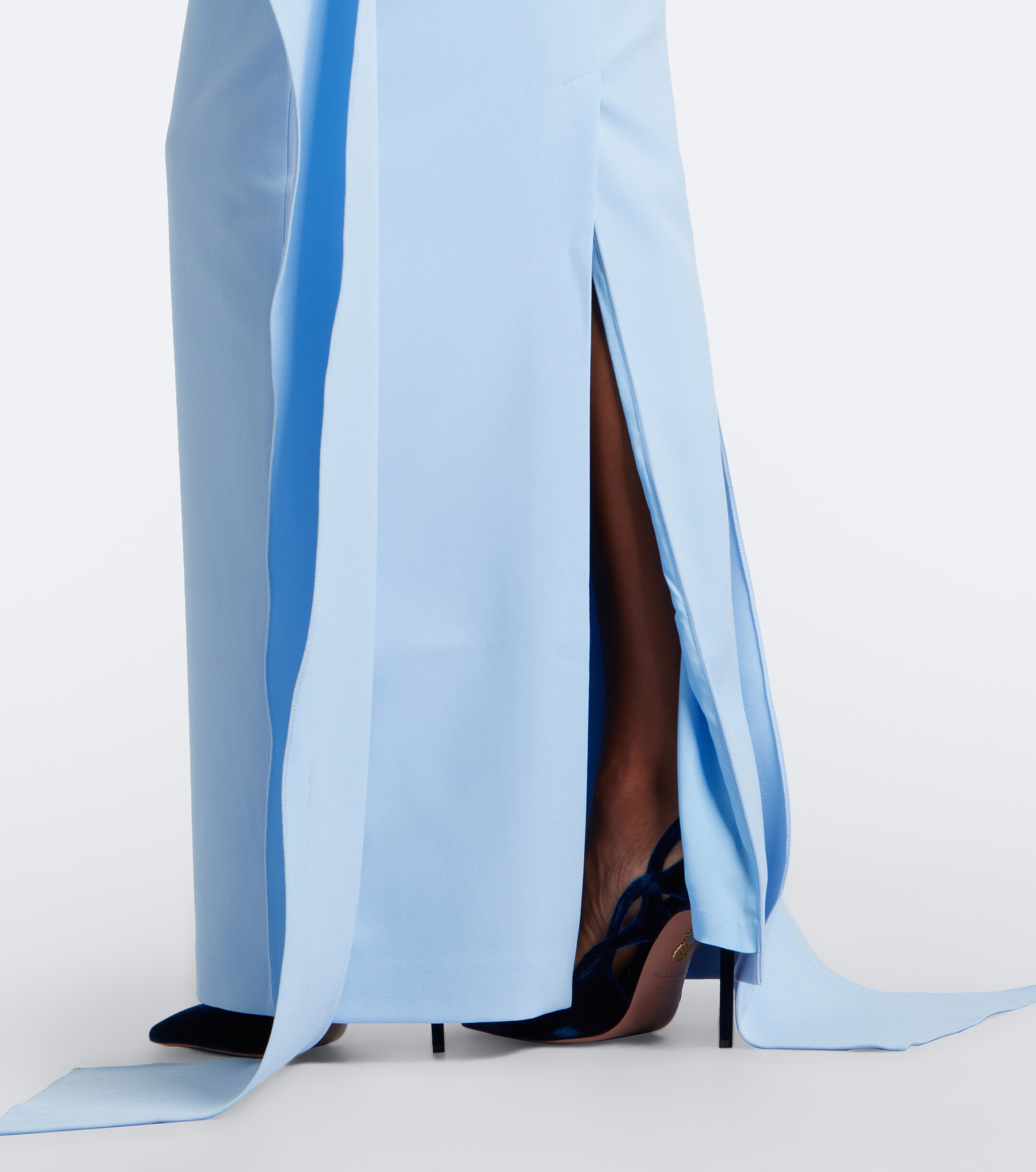 Safiyaa Safiyaa Zetta draped off-shoulder crêpe gown