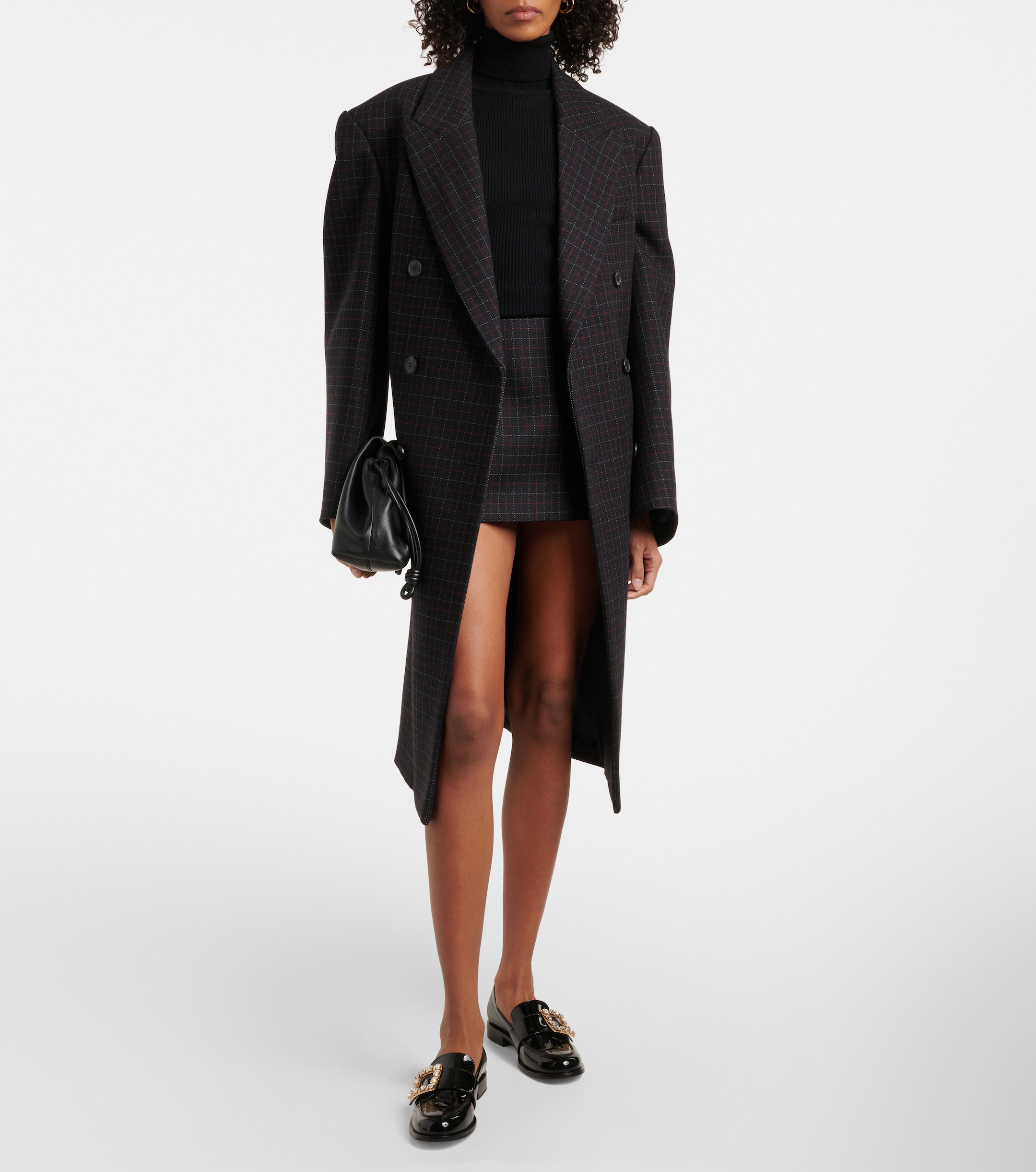 ROGER VIVIER Très Vivier patent leather loafers thumbnail