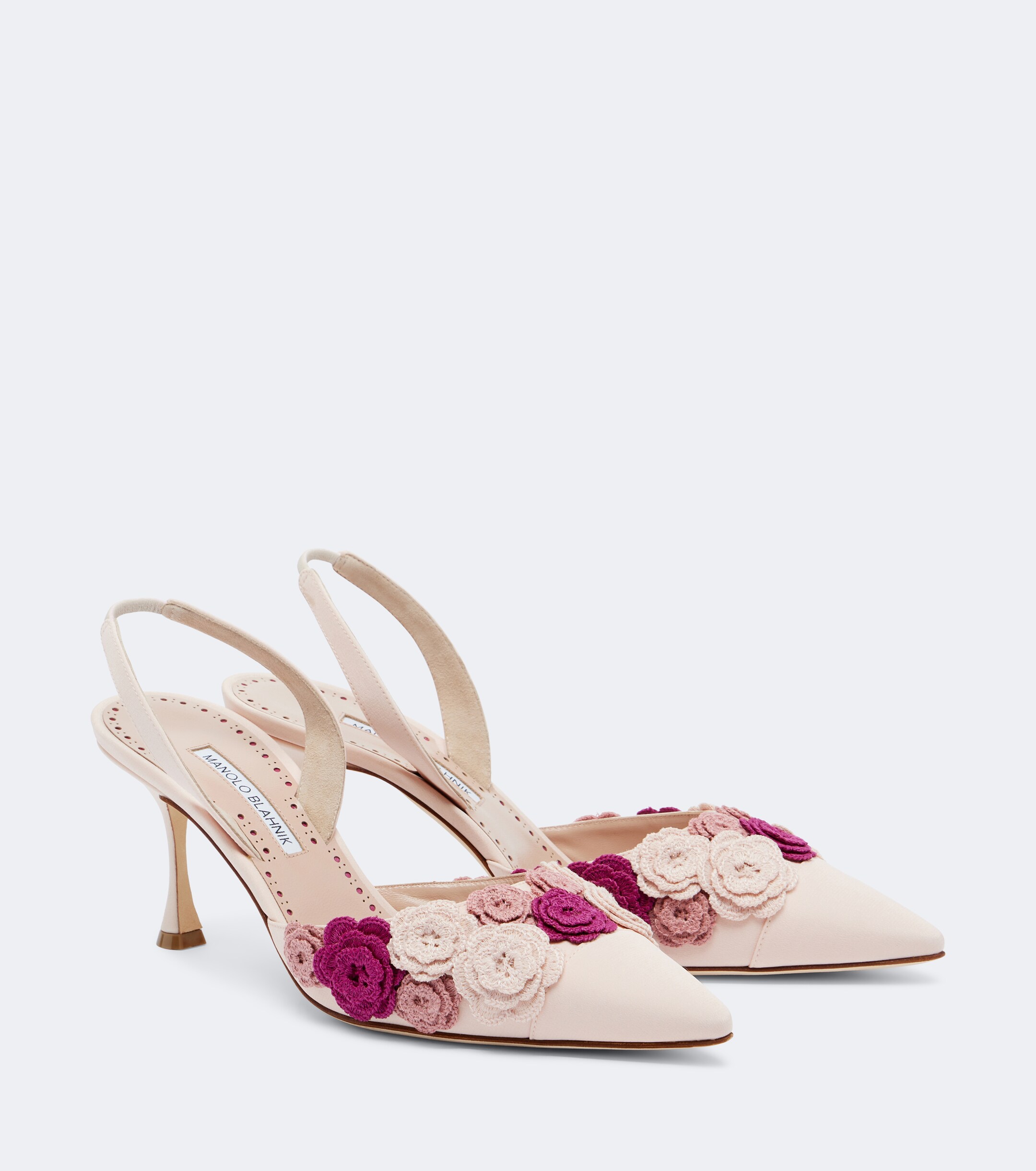 MANOLO BLAHNIK Manolo Blahnik Svemutlasi floral-appliqué slingback pumps