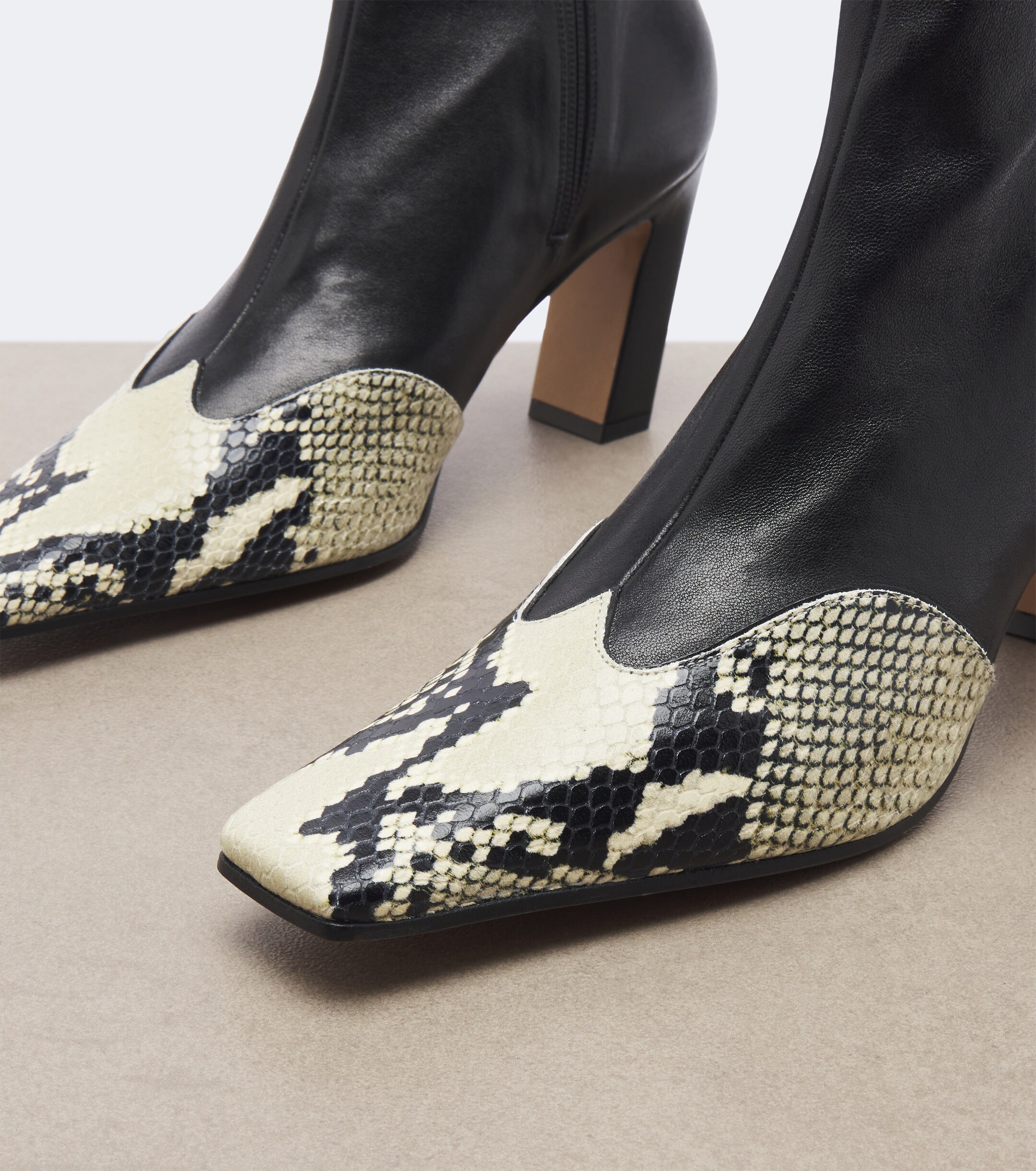 KHAITE Khaite Nevada leather ankle boots