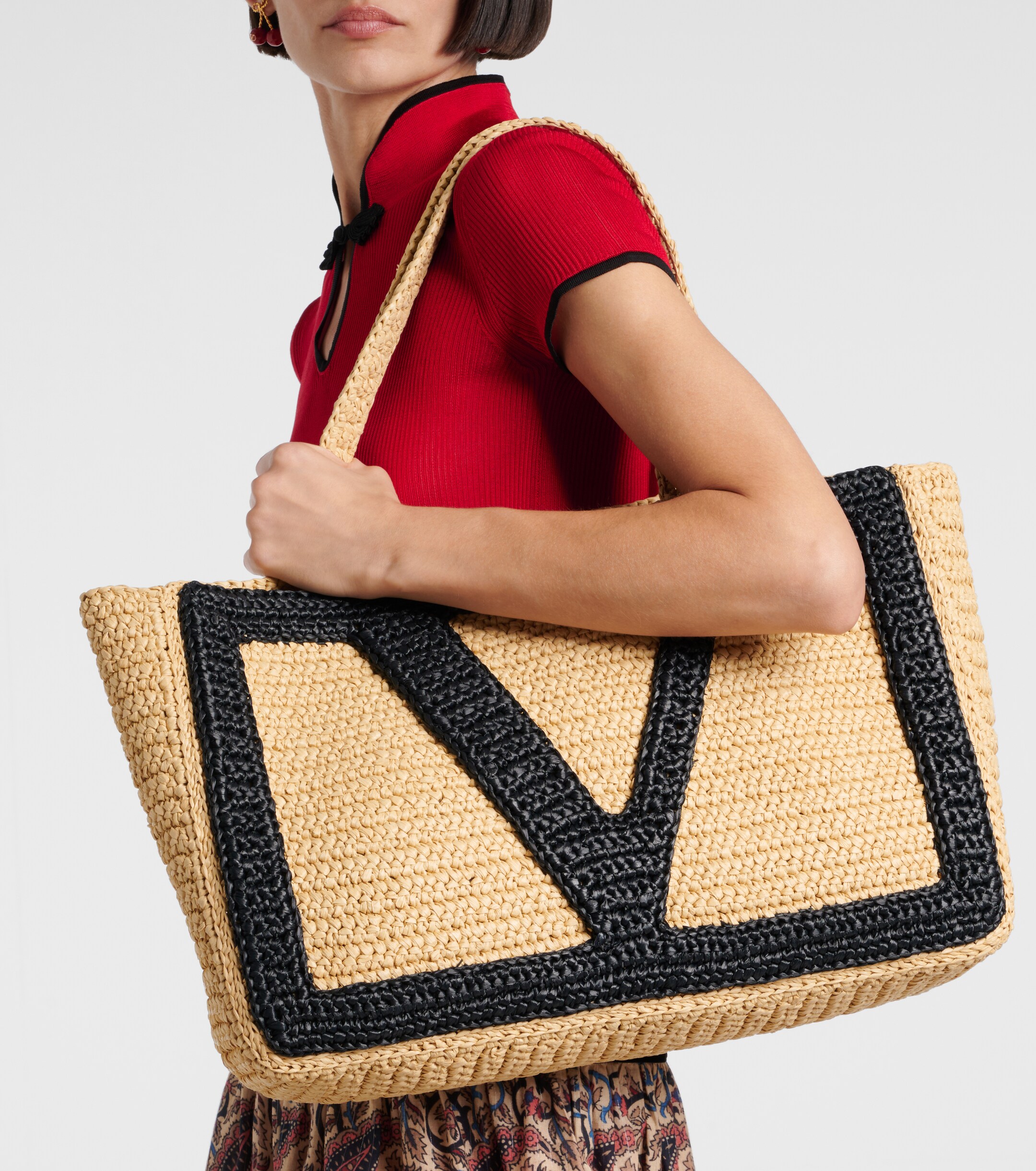 Valentino Garavani Viva Superstar Large crochet tote bag thumbnail