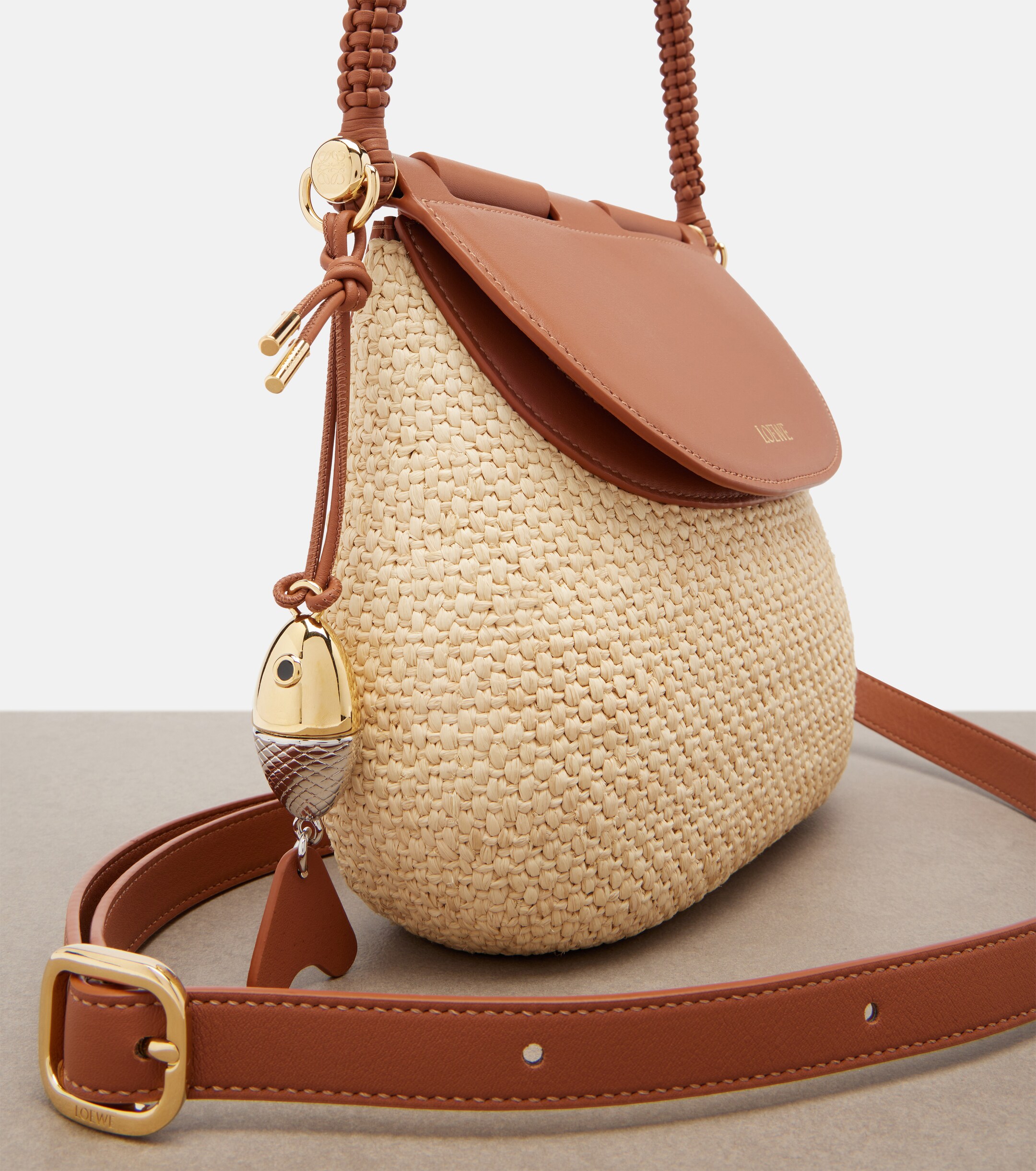 Loewe Paula's Ibiza Pescador Medium raffia shoulder bag