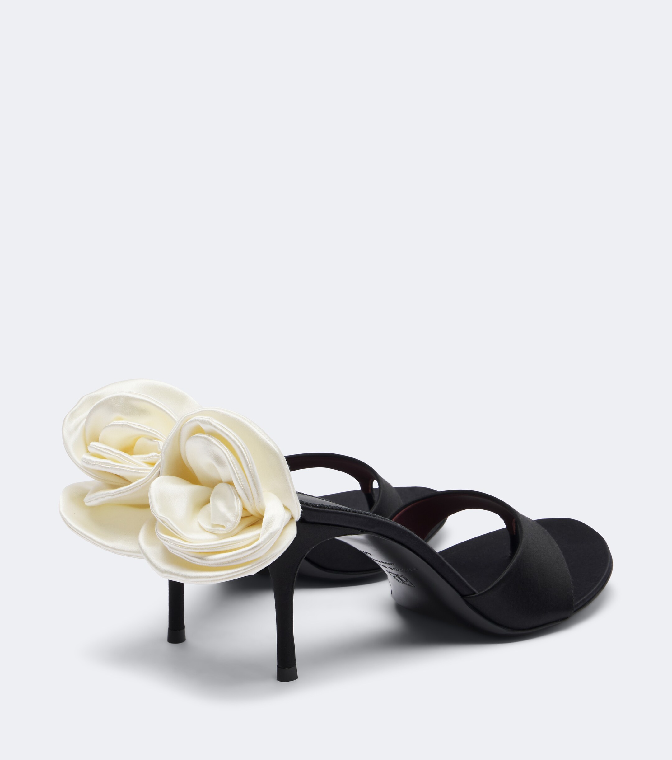 Magda Butrym Magda Butrym Floral-appliqué satin thong sandals
