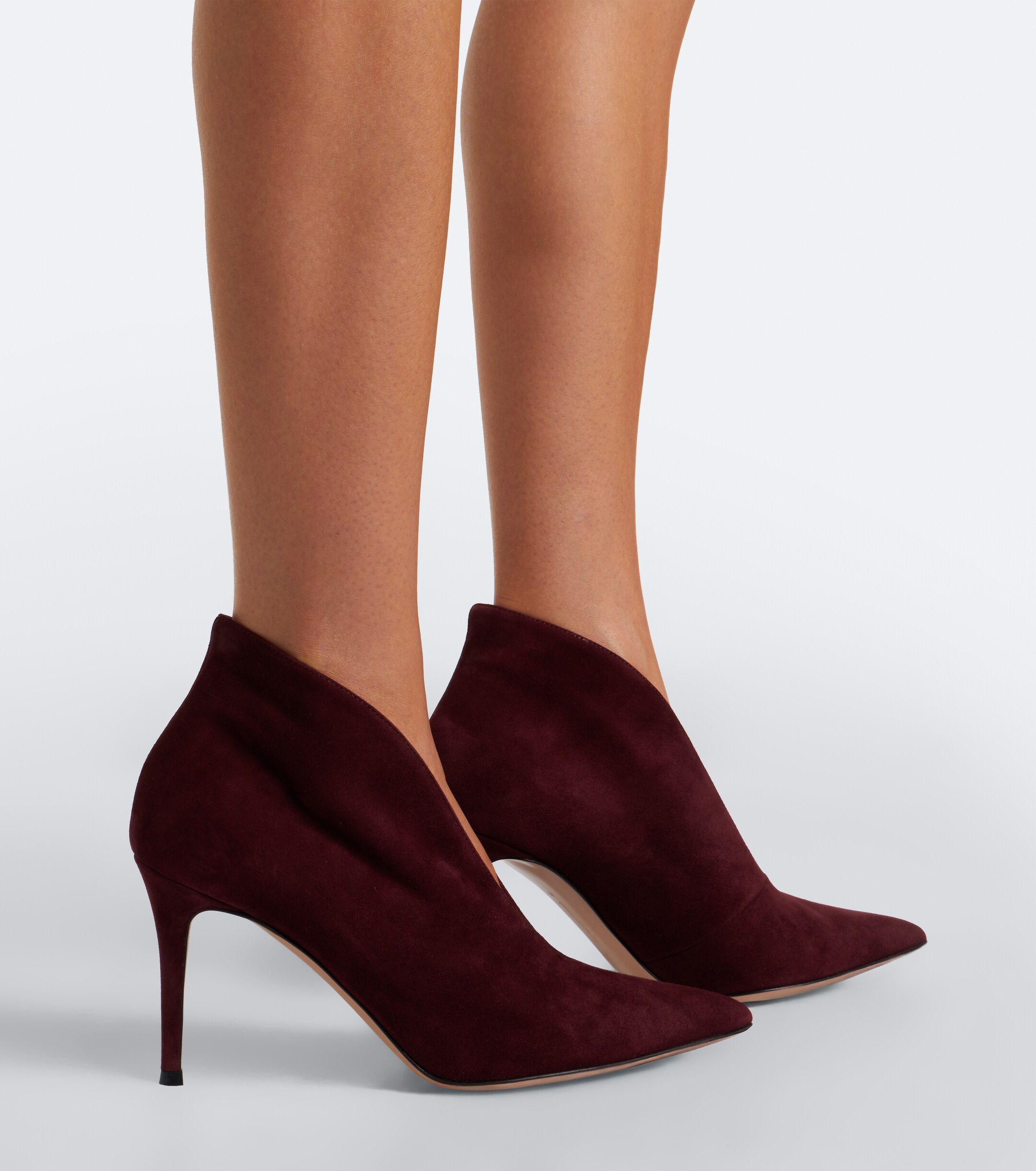 GIANVITO ROSSI Gianvito Rossi Vania suede pumps