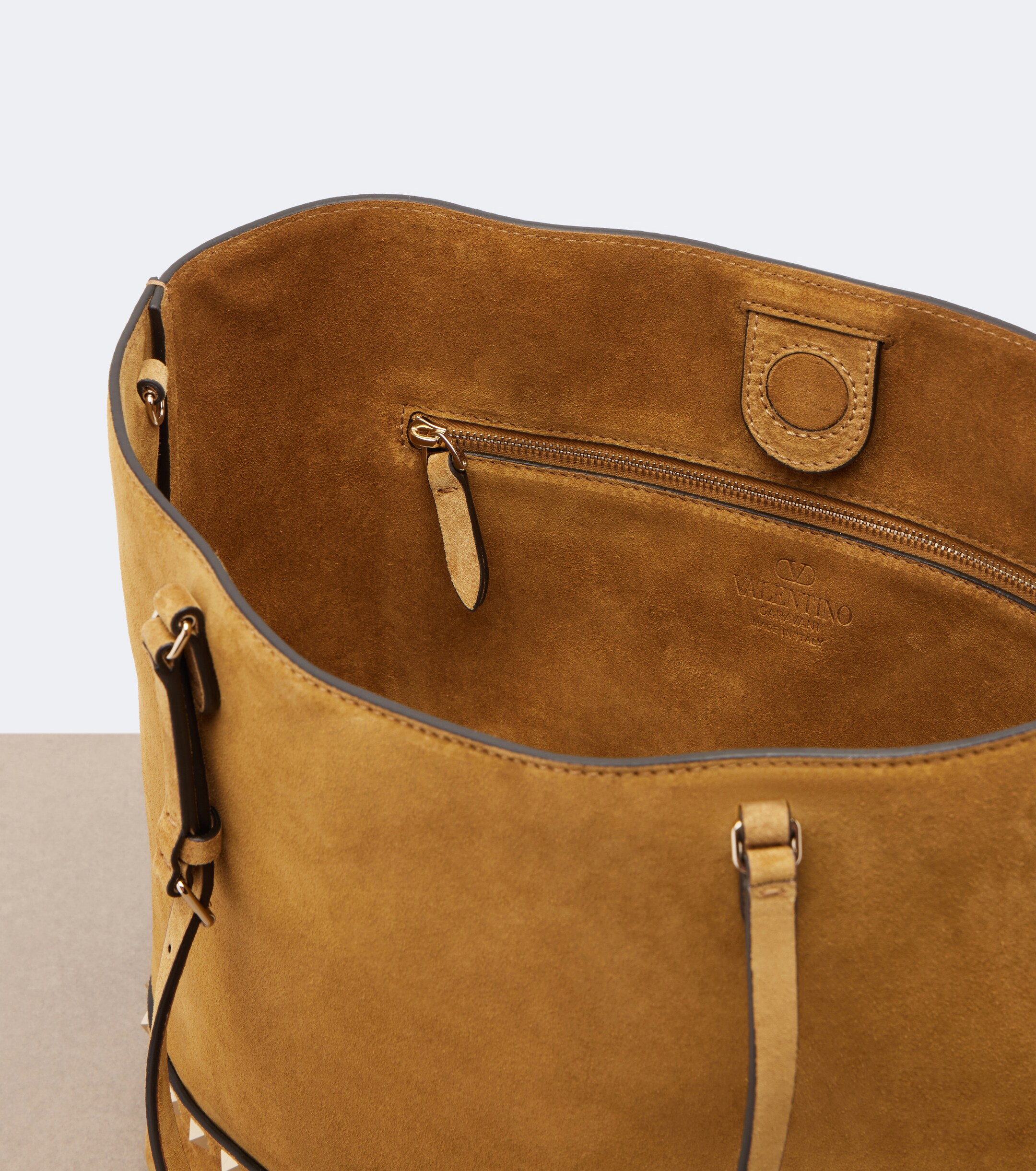 Valentino Garavani Rockstud Medium suede tote bag thumbnail
