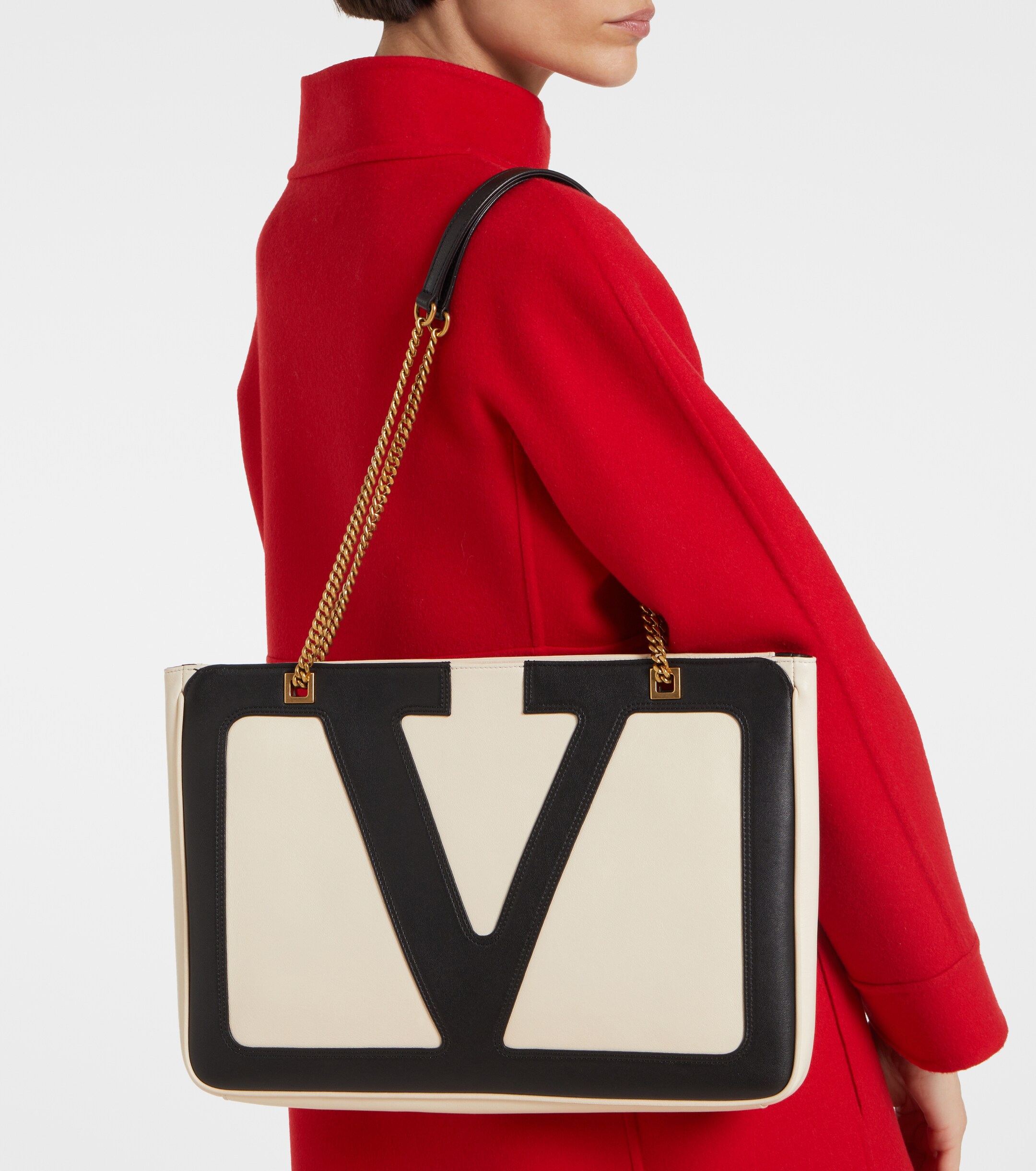 Valentino Garavani Viva Superstar Medium leather shoulder bag thumbnail