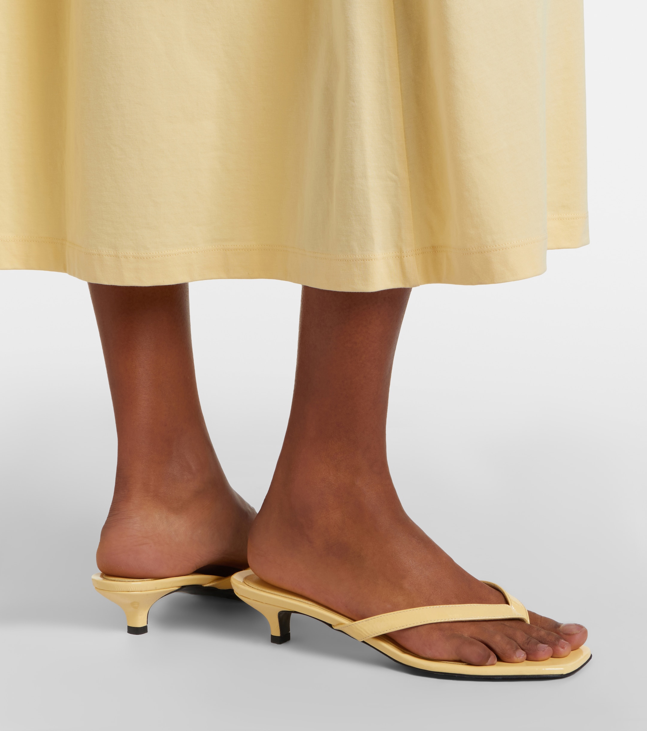 TOTEME Toteme Leather thong sandals