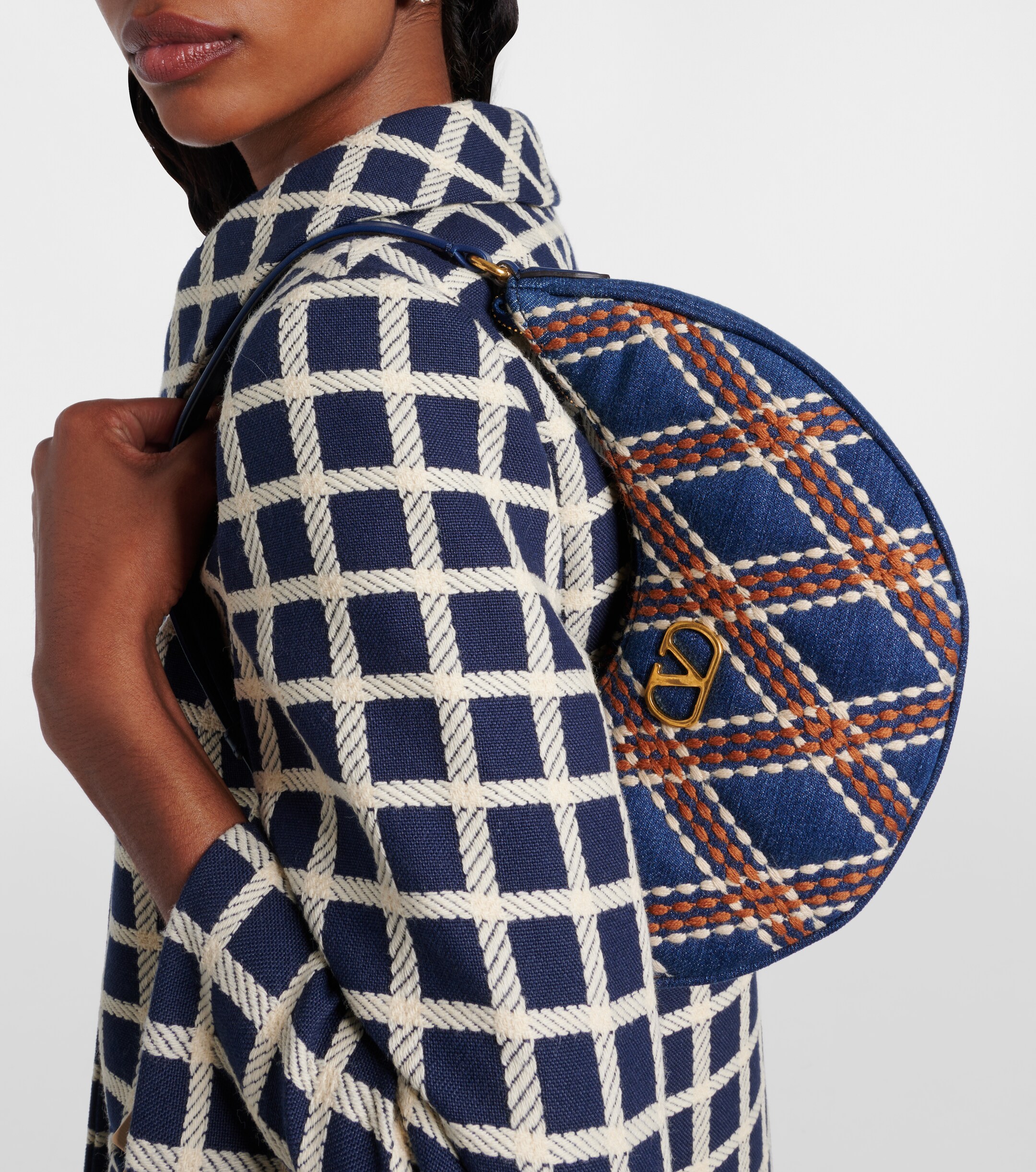 Valentino Garavani Quiltie 67 embroidered denim shoulder bag thumbnail