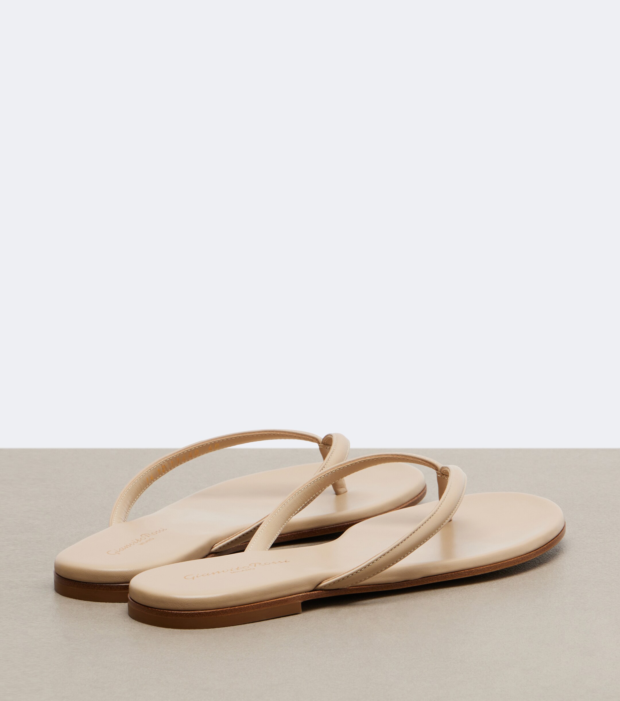 GIANVITO ROSSI Gianvito Rossi Calypso leather thong sandals