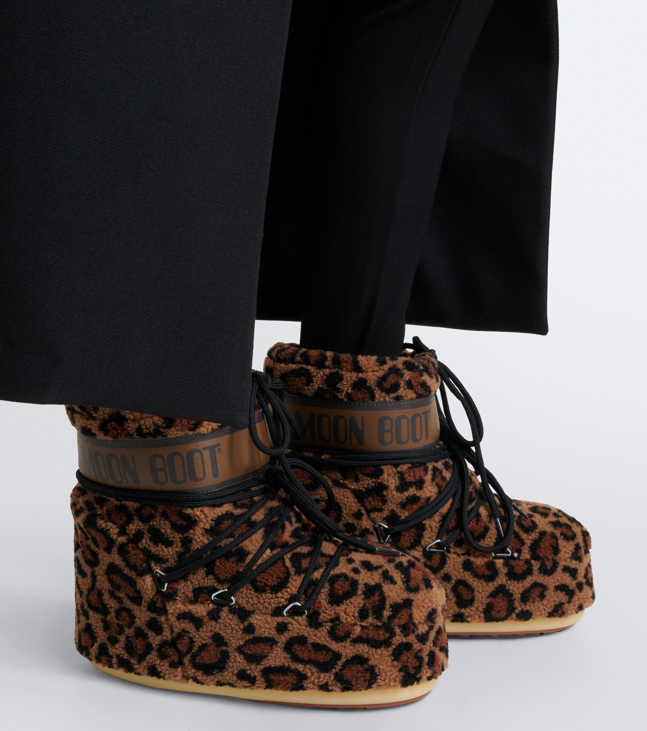 MOON BOOT Moon Boot Icon Low leopard-print teddy snow boots