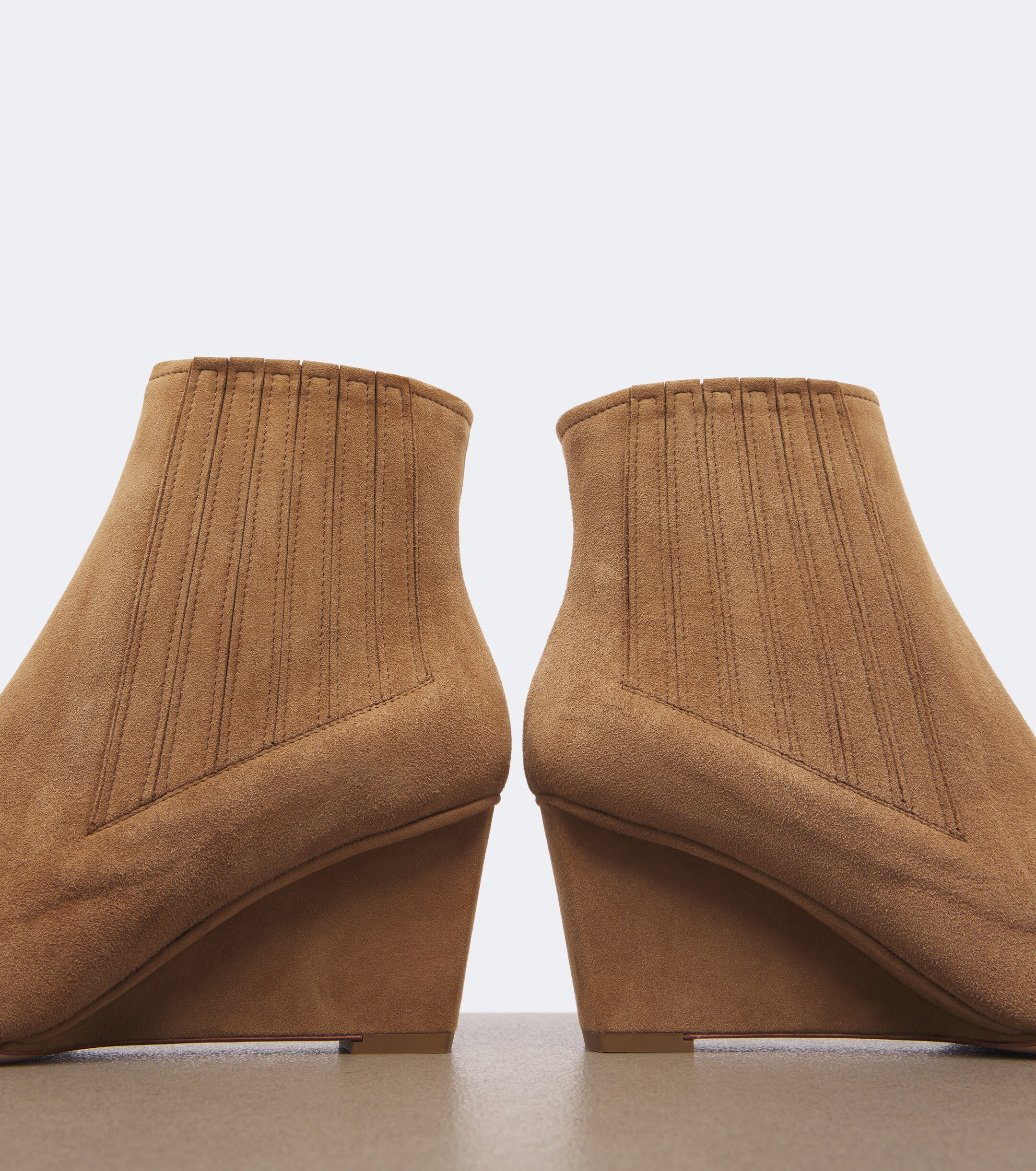 ROGER VIVIER Roger Vivier Belle Vivier suede wedge ankle boots