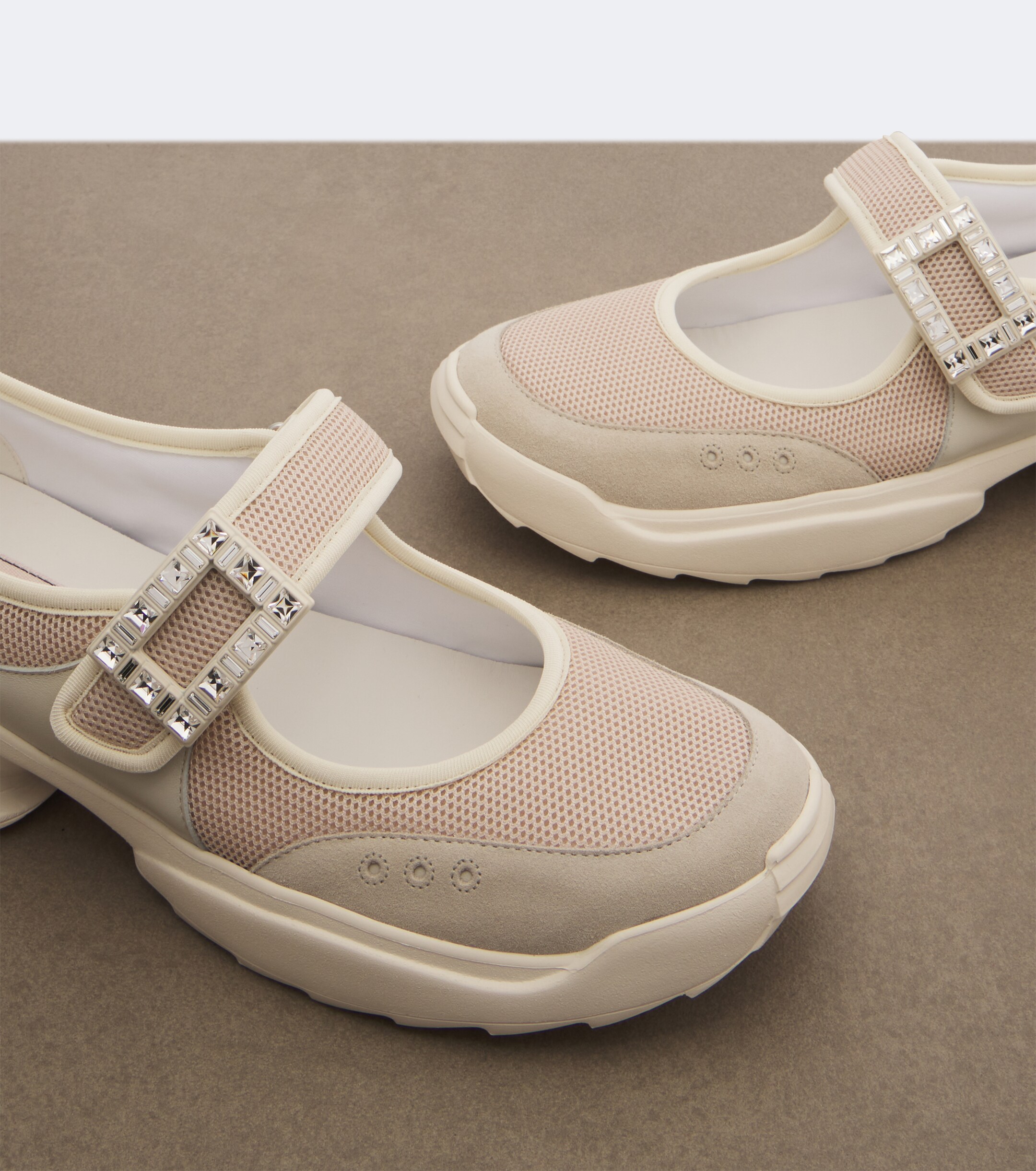 ROGER VIVIER Roger Vivier Viv On The Run embellished sneakers