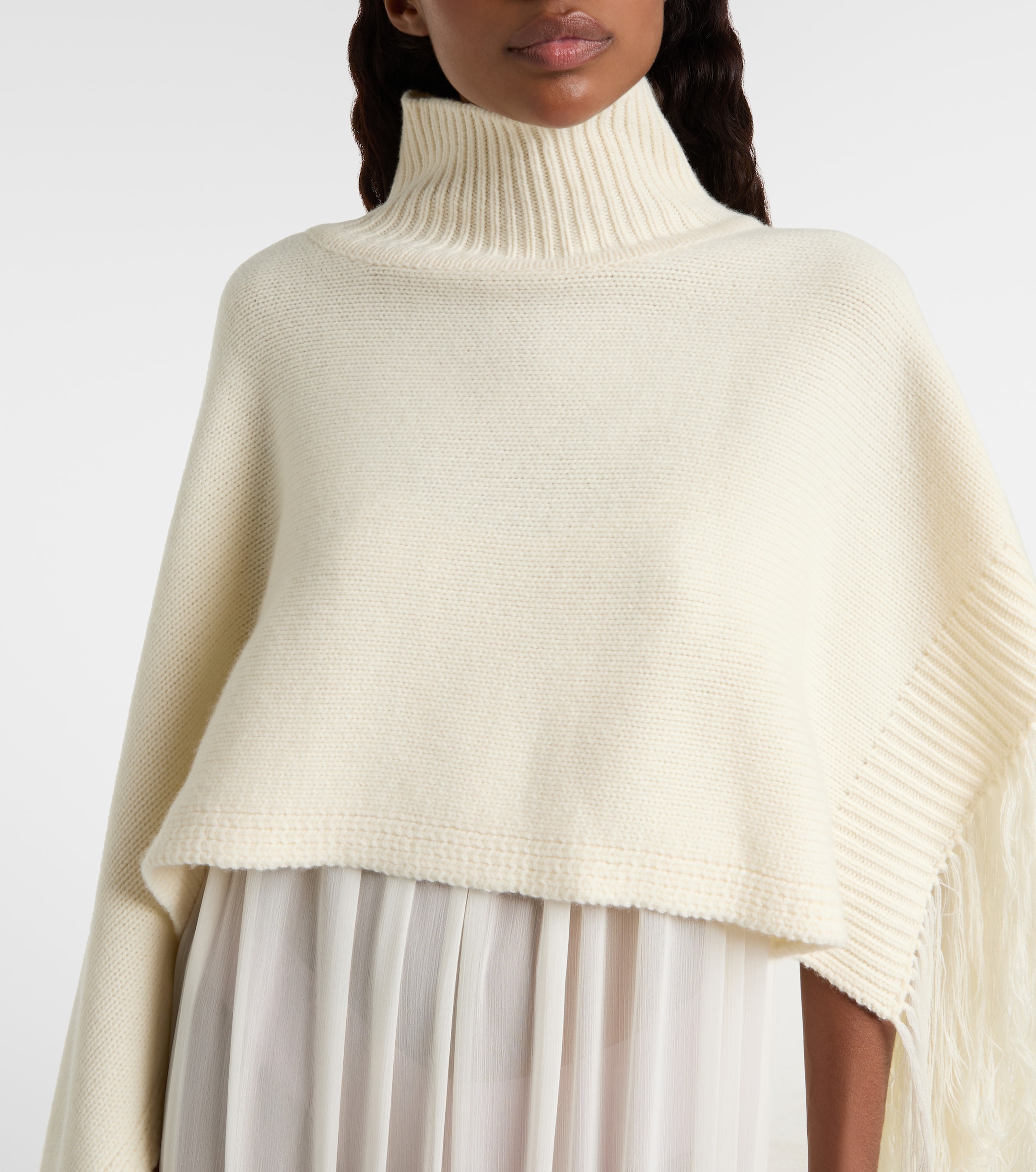 Xu Zhi Feather-trimmed gathered gown