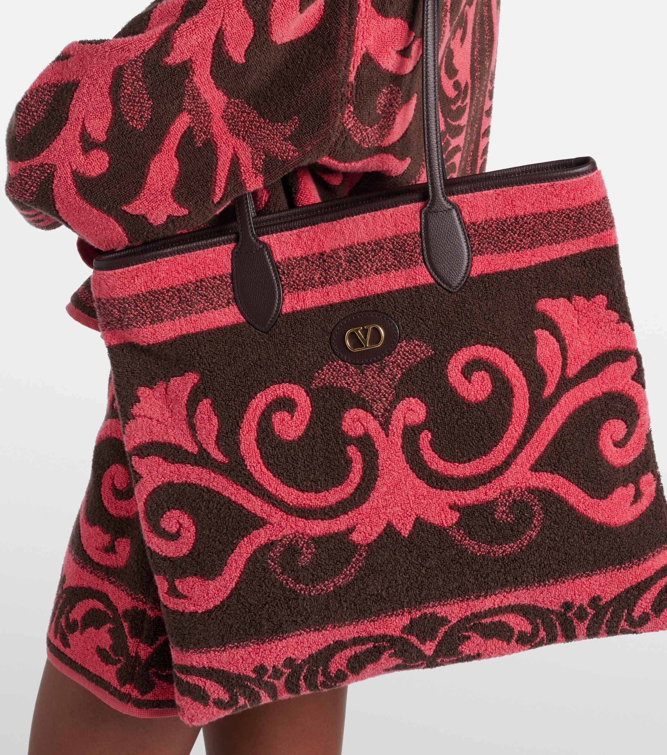 Valentino Garavani VLogo Medium terry tote bag thumbnail