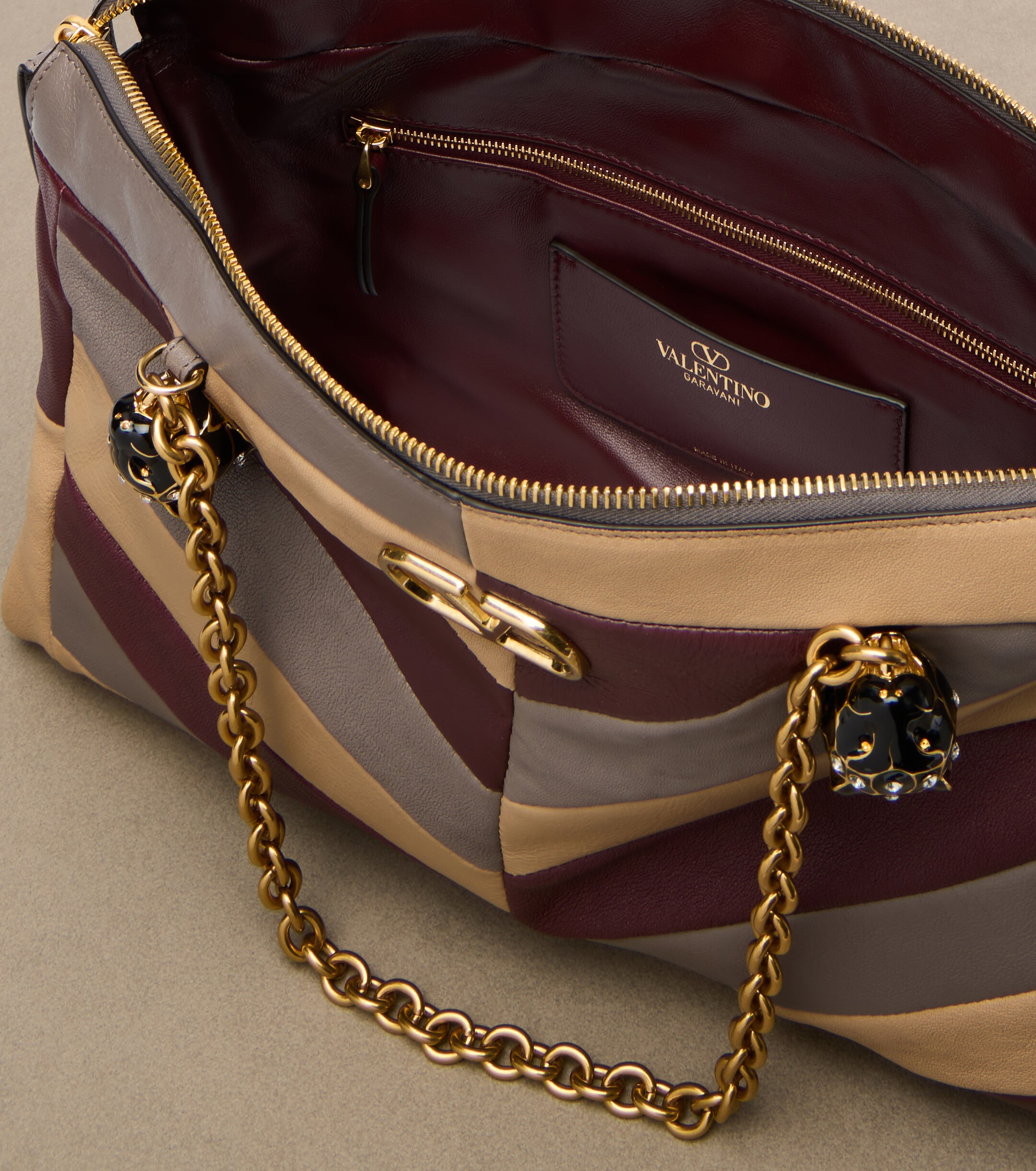 Valentino Garavani Valentino Garavani Panthea Medium chevron leather shoulder bag