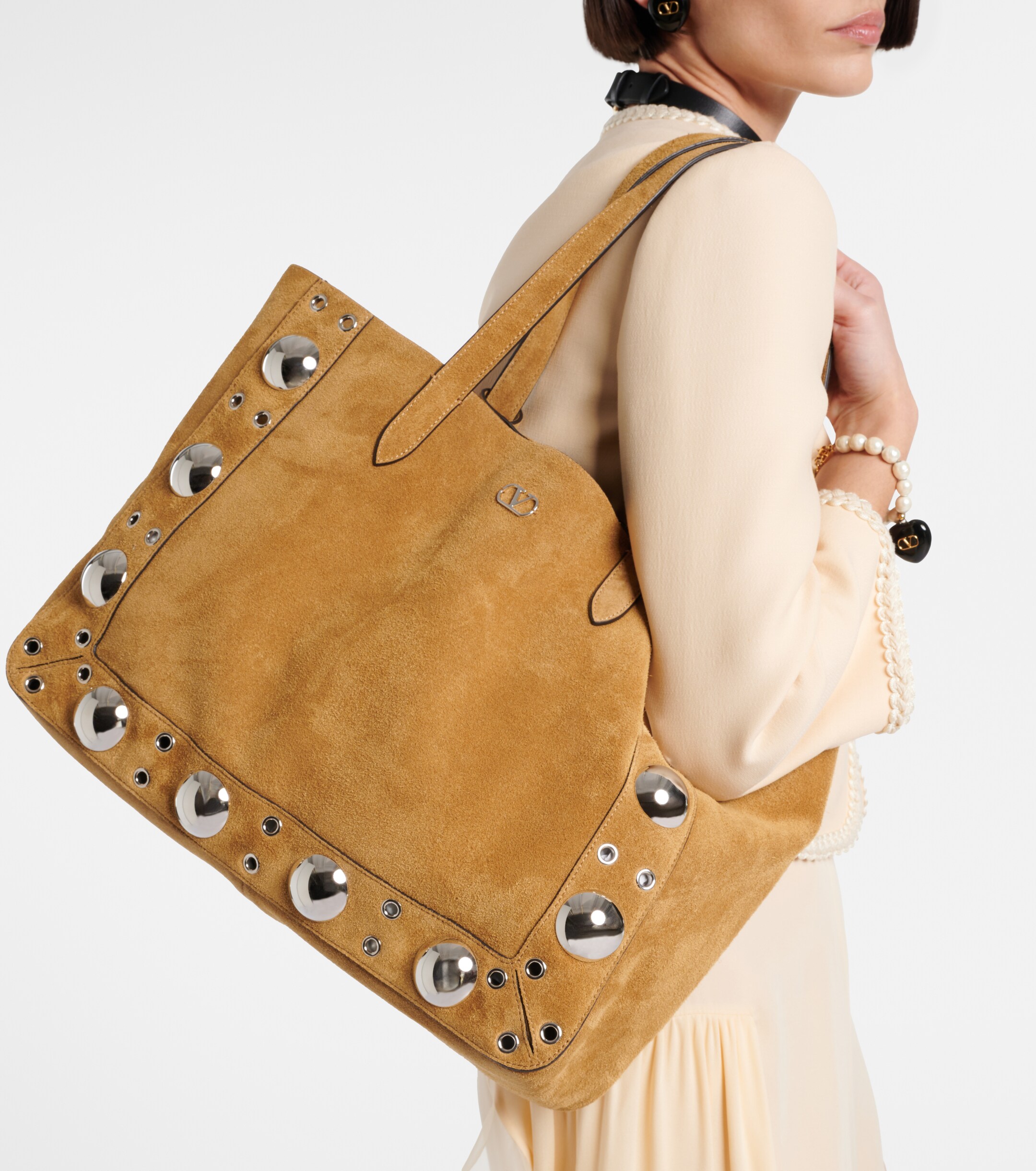 Valentino Garavani Nellcôte Medium studded suede shopper thumbnail