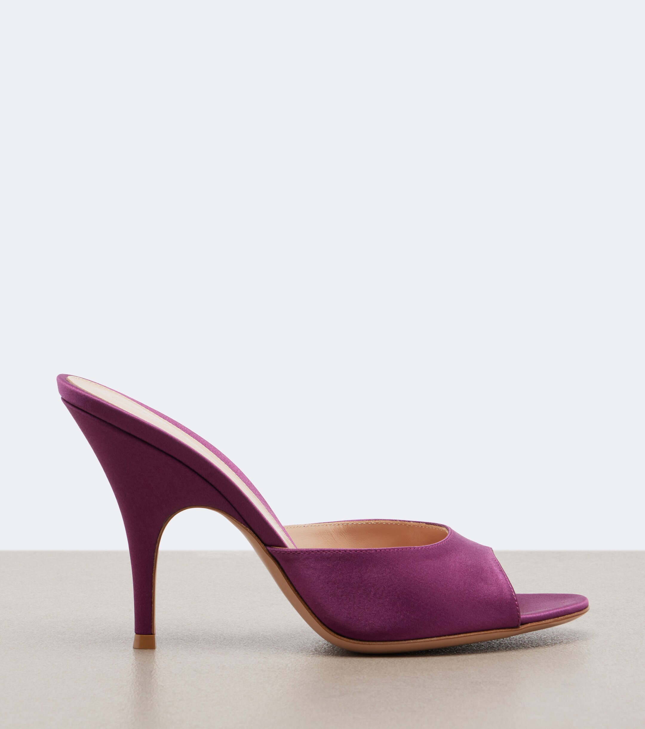 GIANVITO ROSSI Gianvito Rossi Sofia satin mules