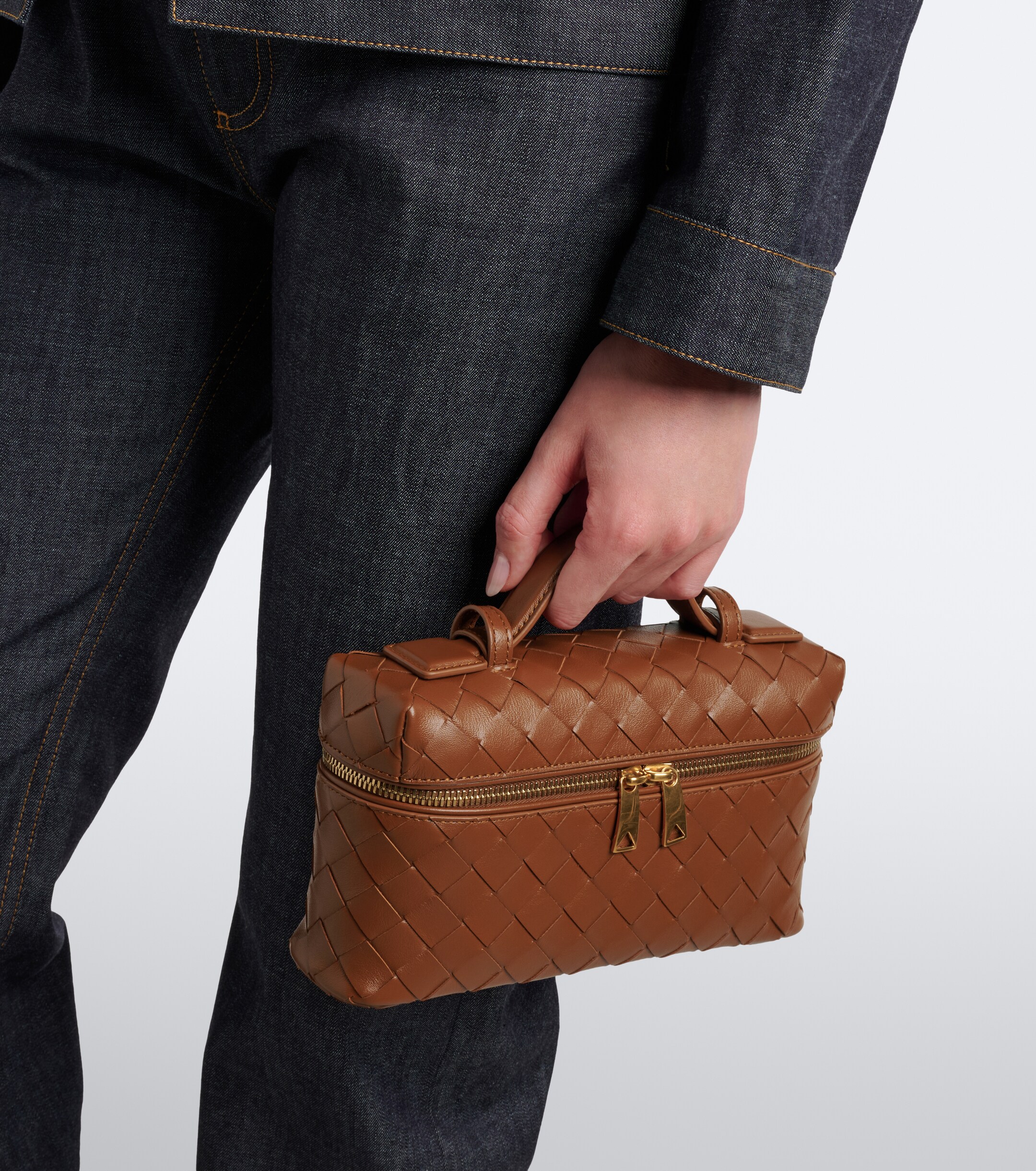 Bottega Veneta Bang Bang Intrecciato leather vanity bag