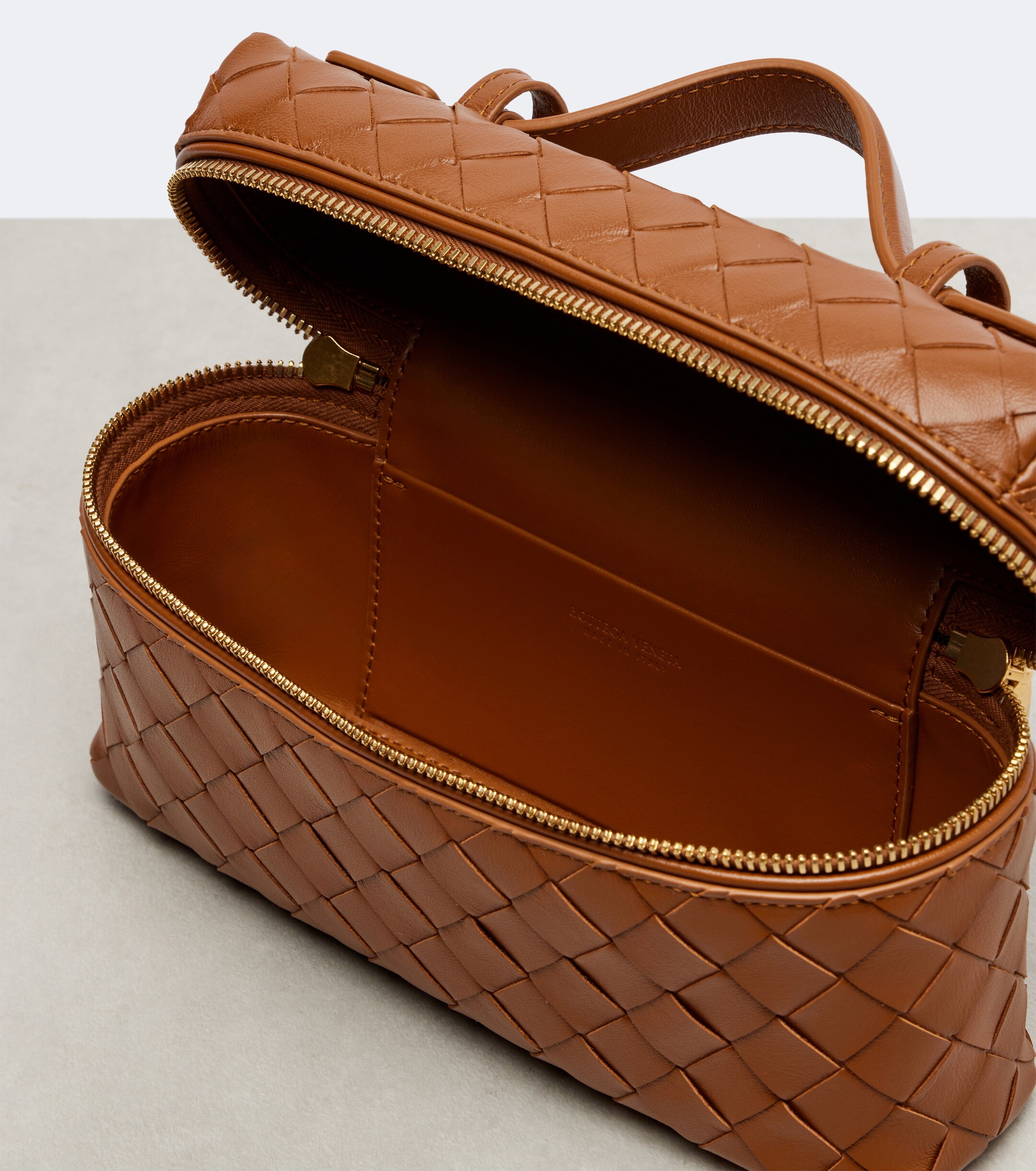 Bottega Veneta Bang Bang Intrecciato leather vanity bag