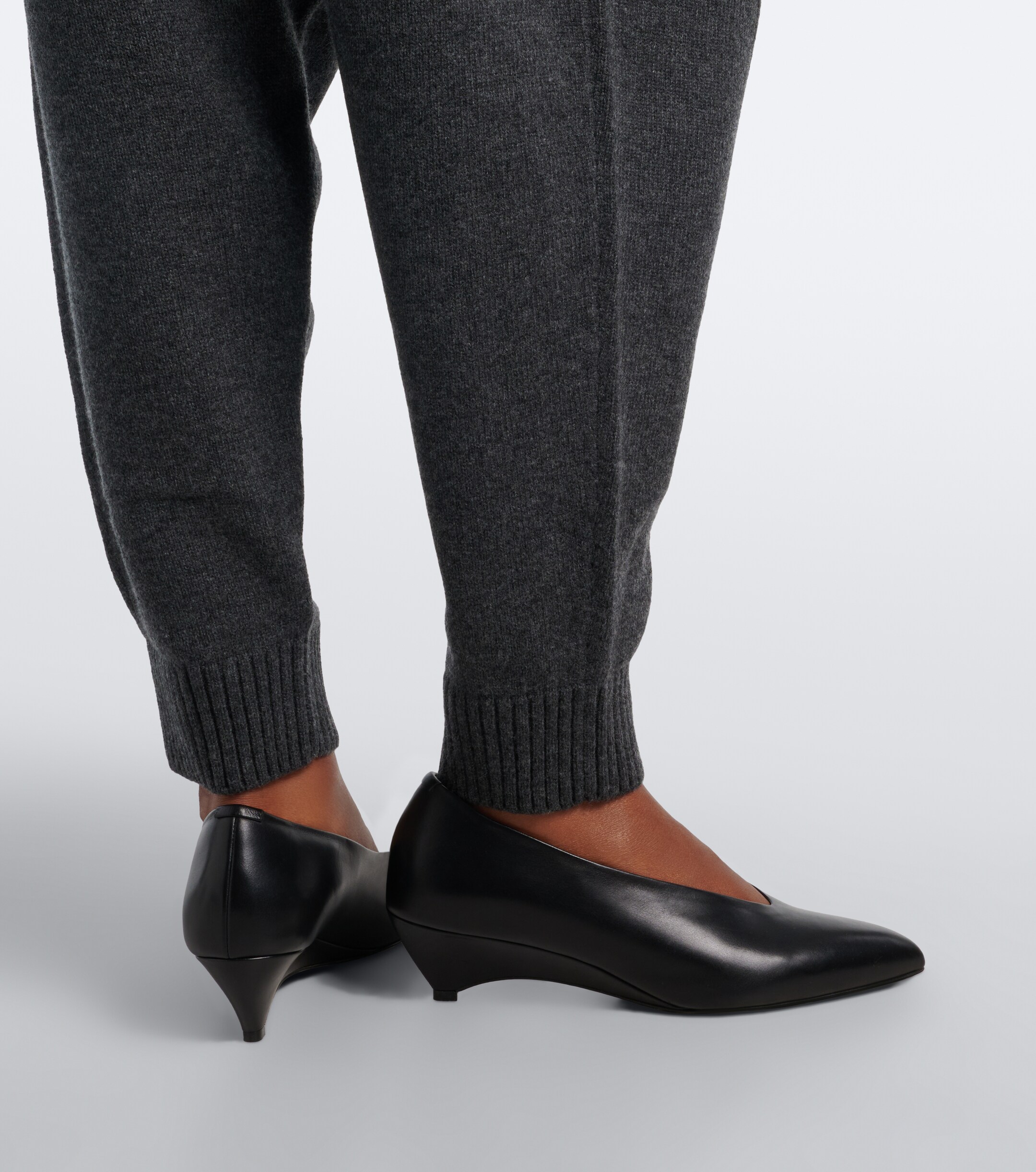Coperni Coperni Wool and cashmere tapered pants