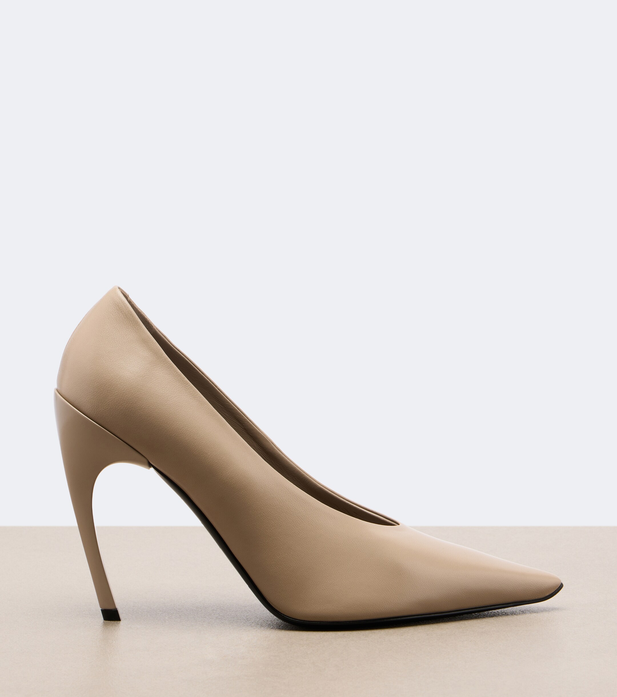 ROGER VIVIER Roger Vivier Choc leather pumps