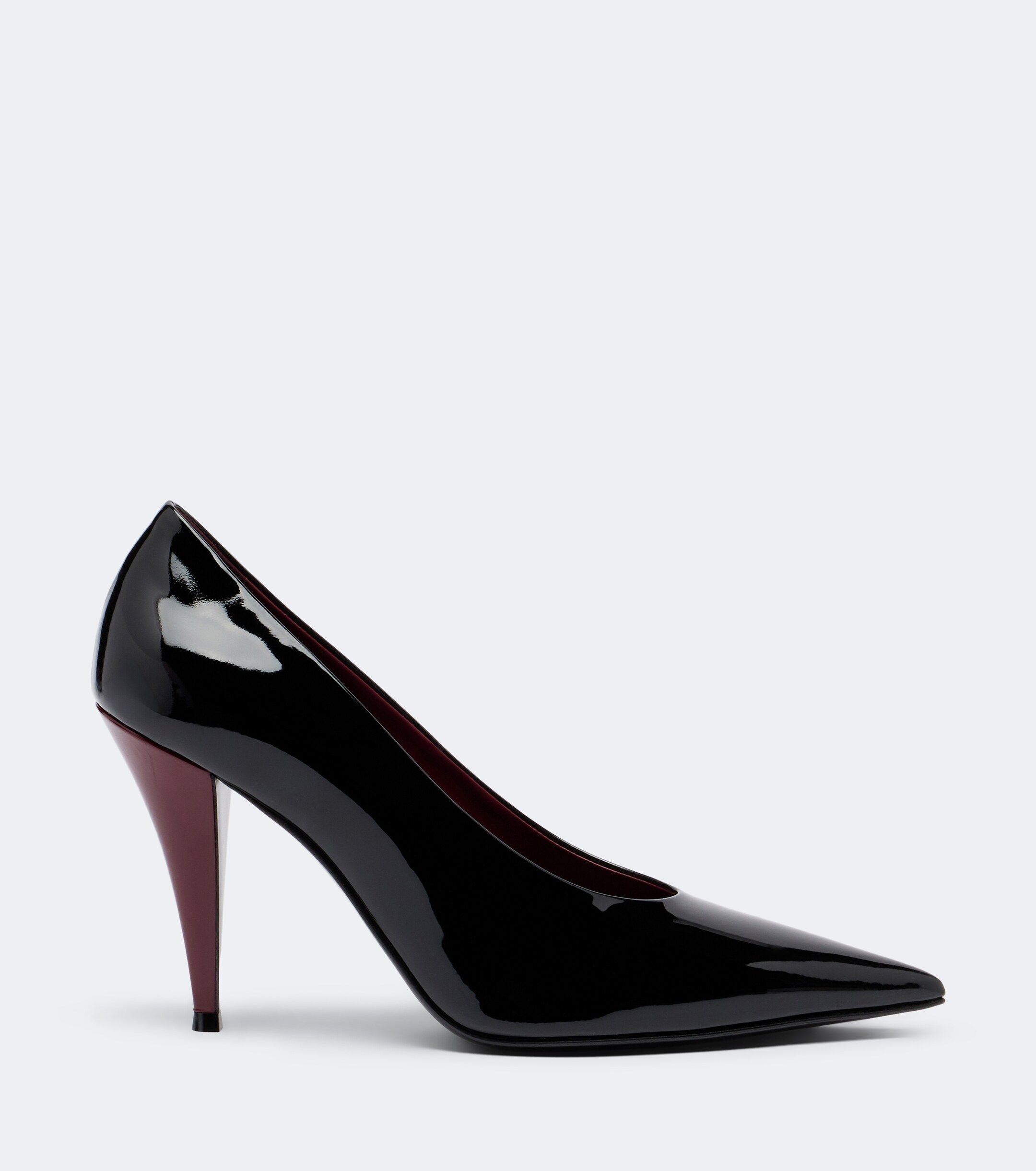 Givenchy Givenchy Pointy patent leather pumps
