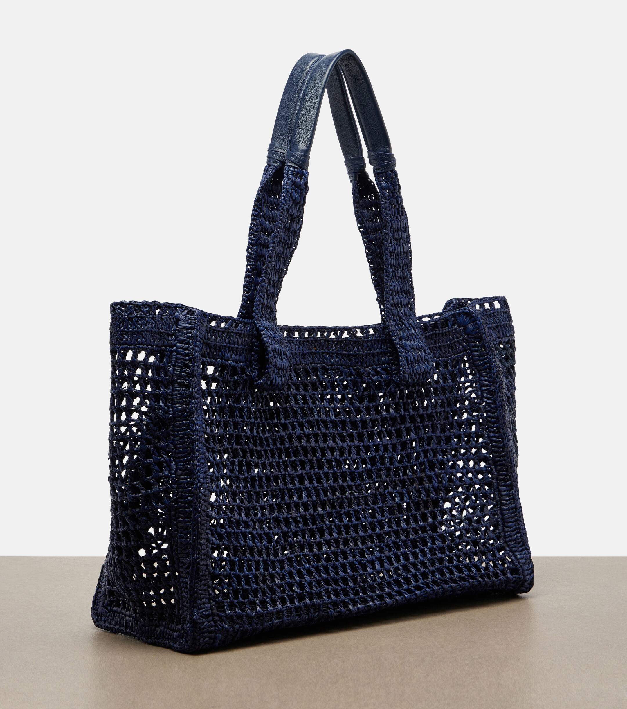 Chloé Summer Banana East-West raffia tote bag