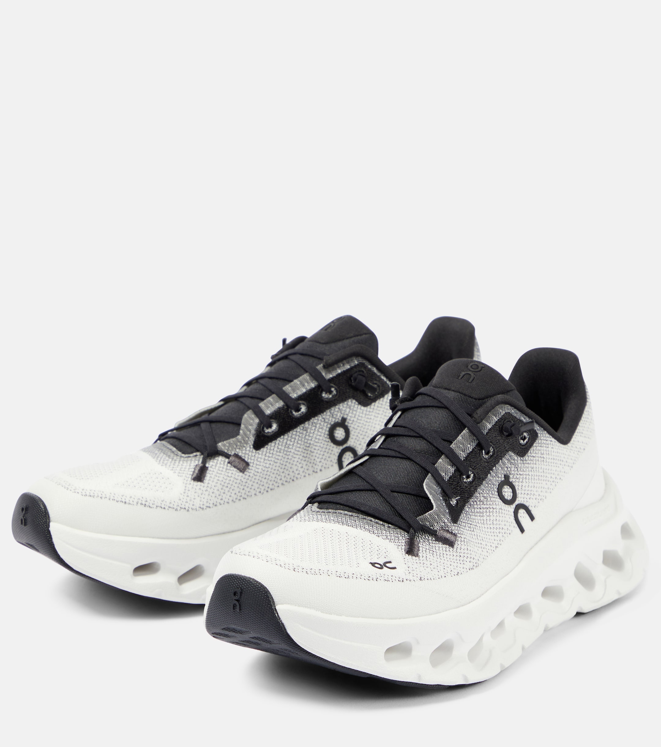 ON Cloudtilt mesh sneakers