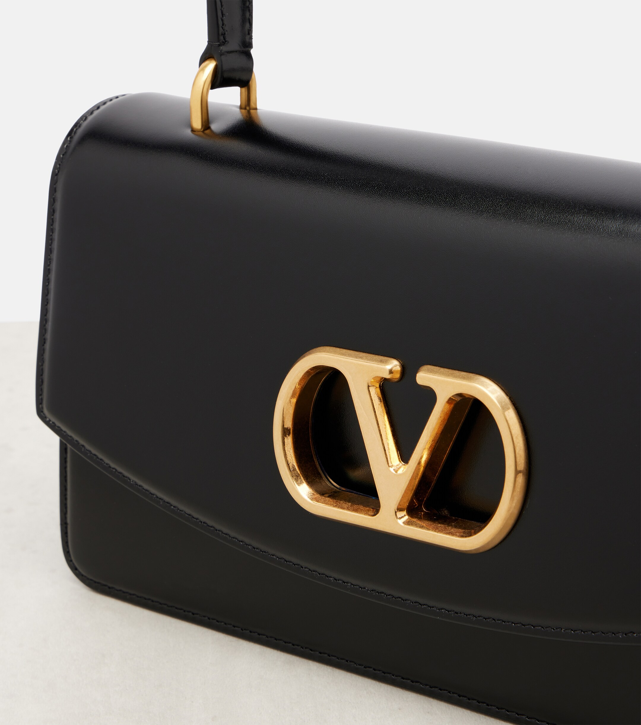 Valentino Garavani Vain Small VLogo leather shoulder bag thumbnail