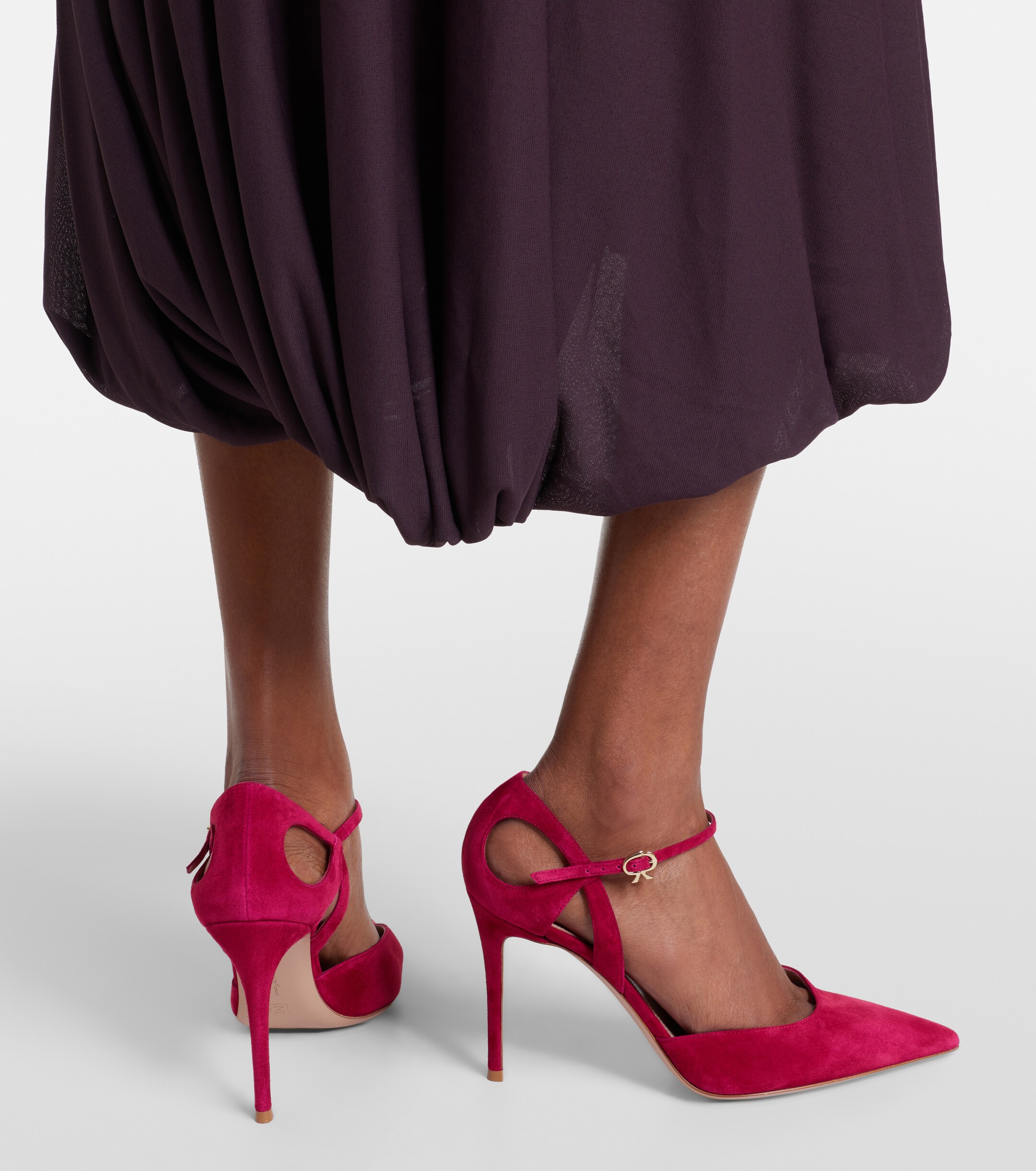 GIANVITO ROSSI Gianvito Rossi Suede pumps