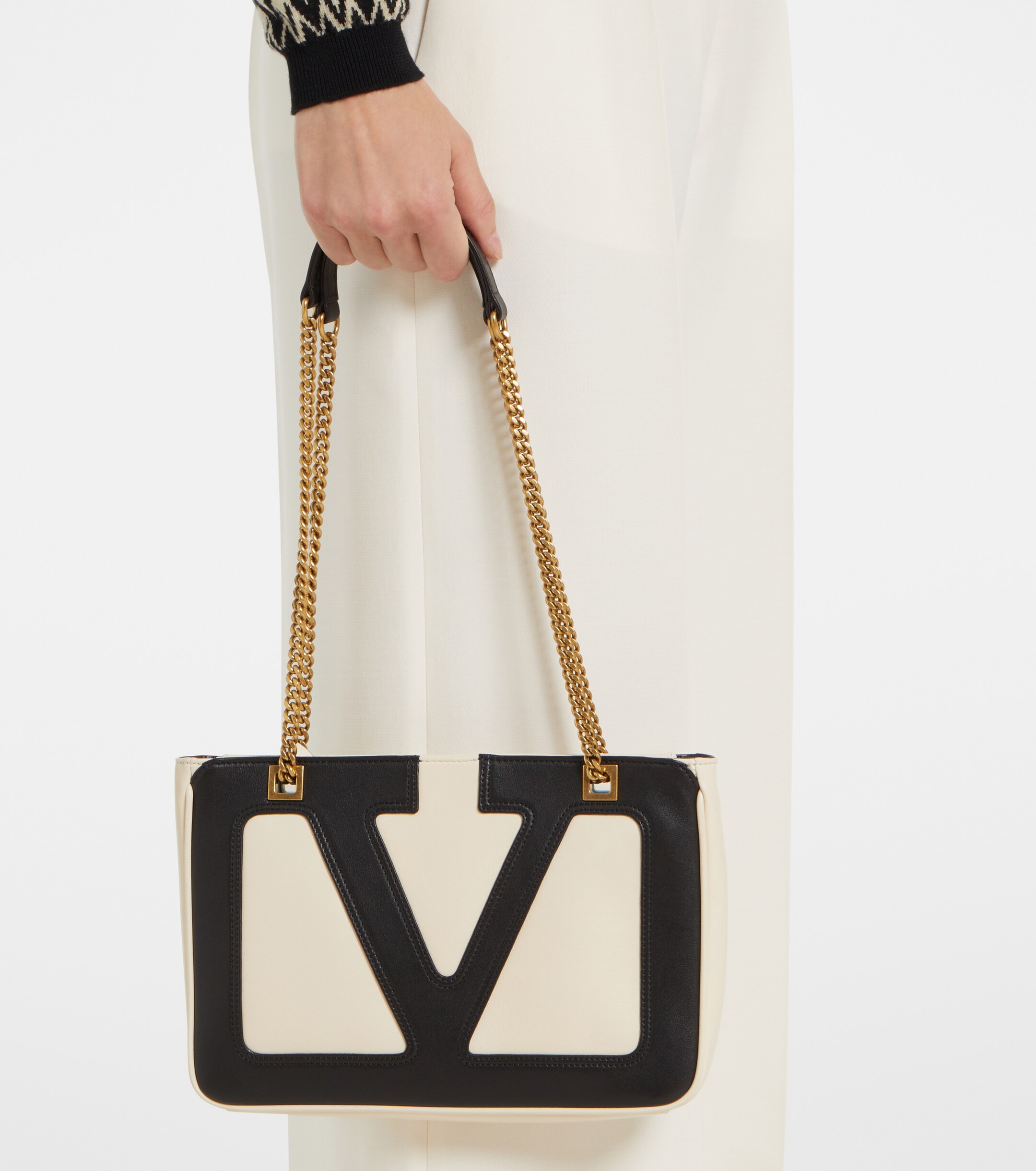 Valentino Garavani Viva Superstar Small leather tote bag thumbnail