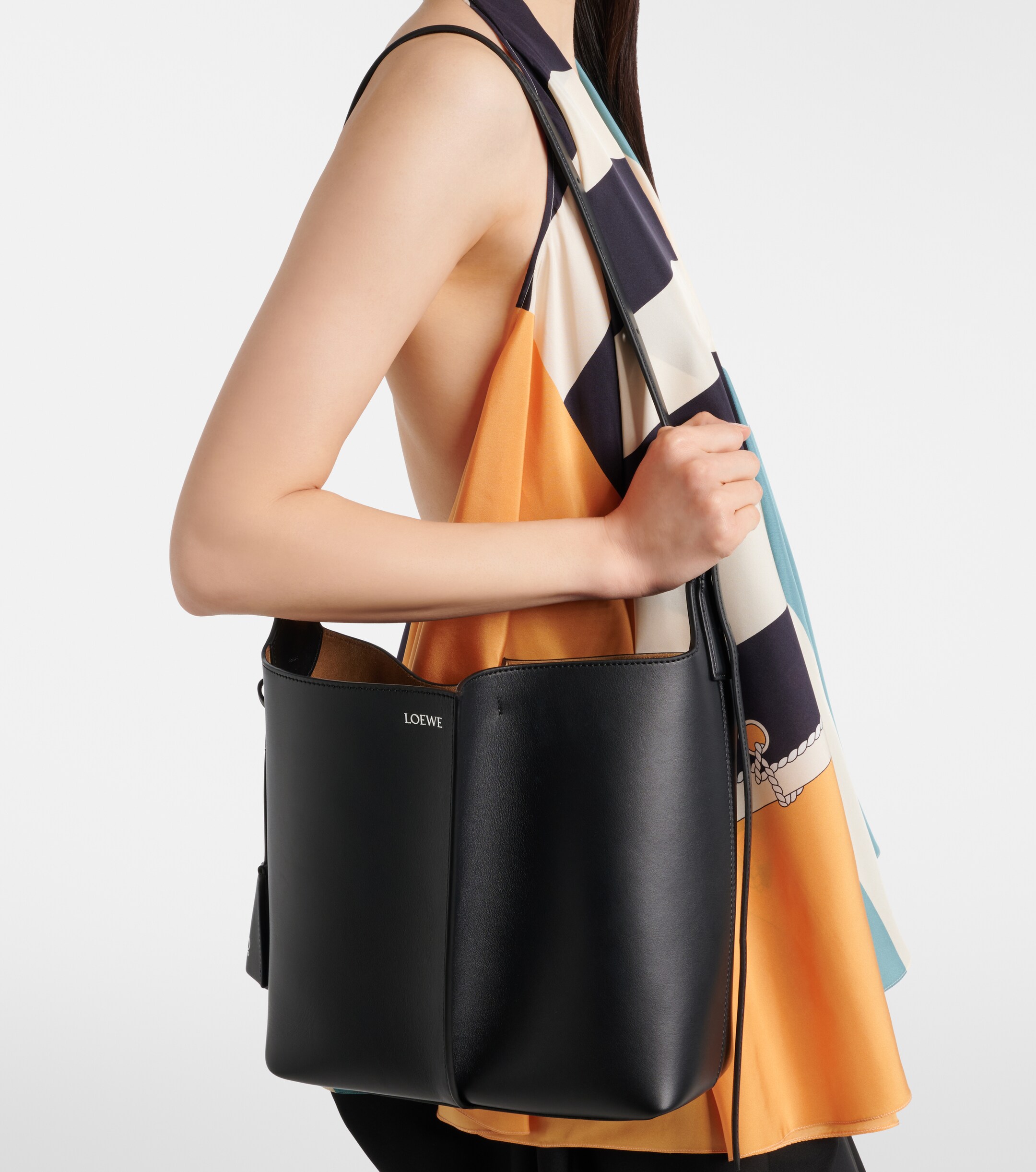 Loewe Bilbao Medium leather tote bag