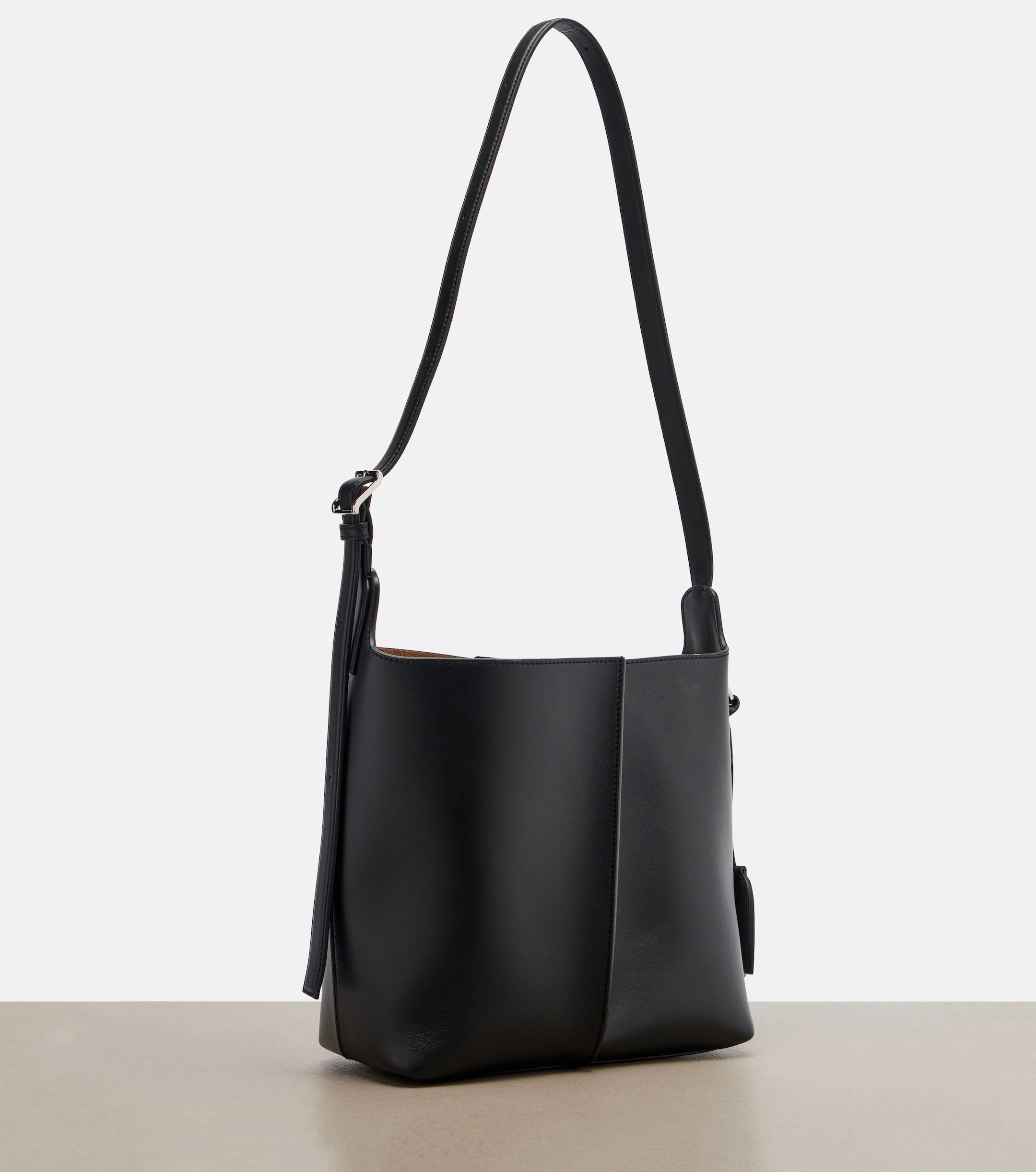 Loewe Bilbao Medium leather tote bag