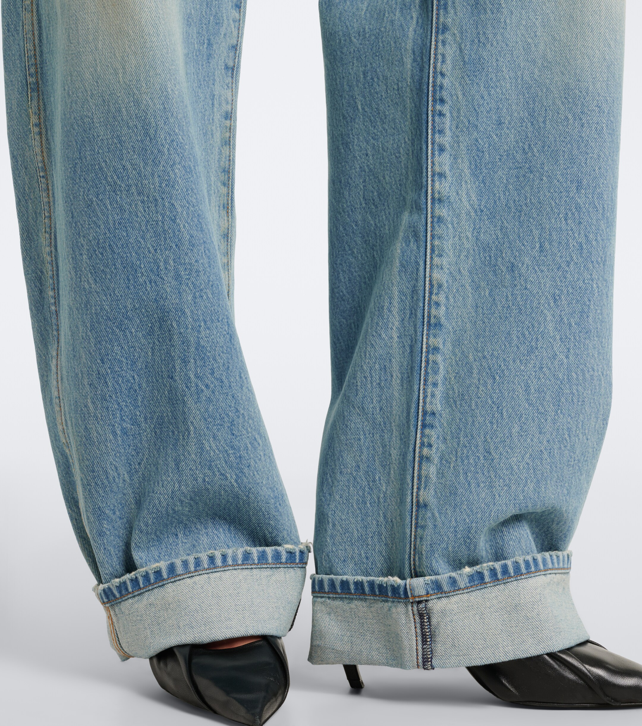KHAITE Khaite Karo faded barrel-leg jeans