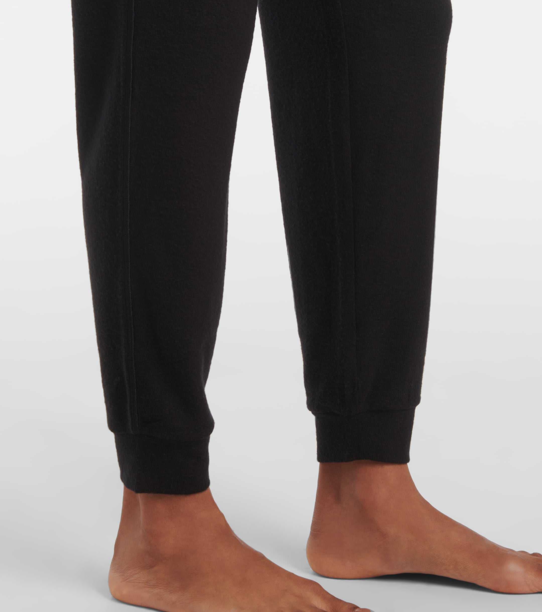 Alo Yoga Soho sweatpants thumbnail