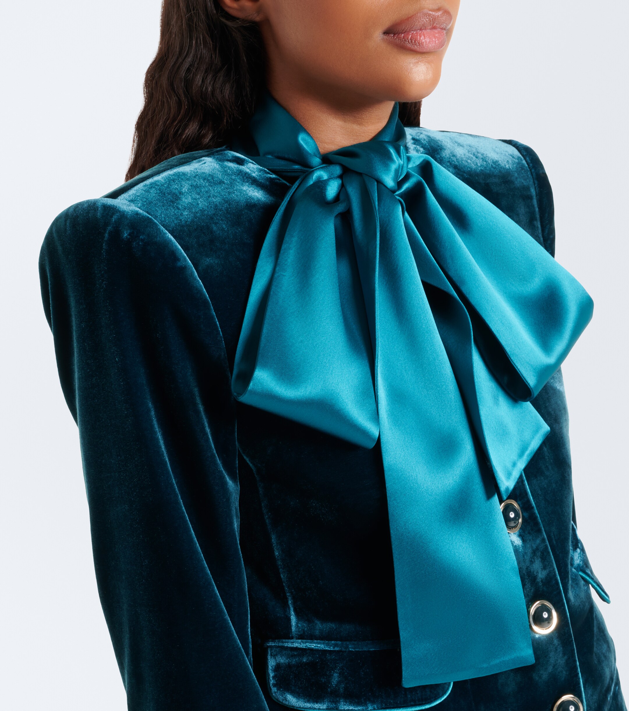 Retrofête Retrofête Alto cropped scarf-detail velvet jacket