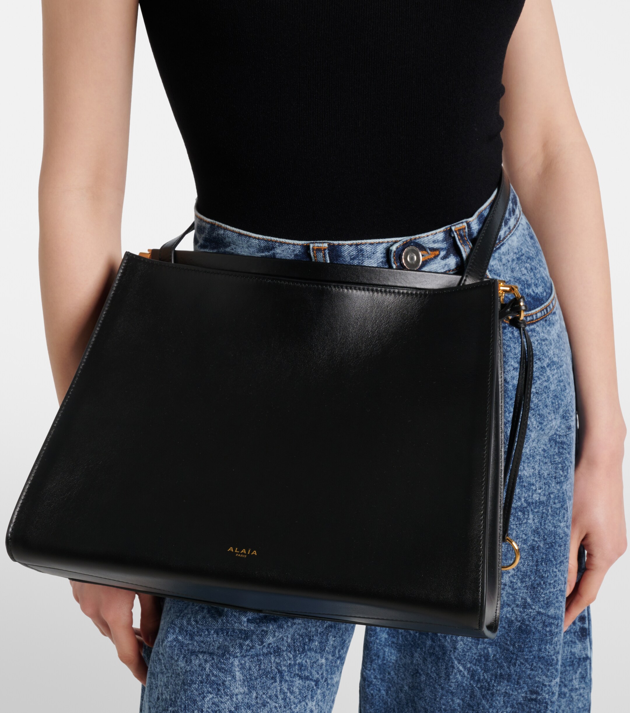 Alaïa Curve Medium leather shoulder bag