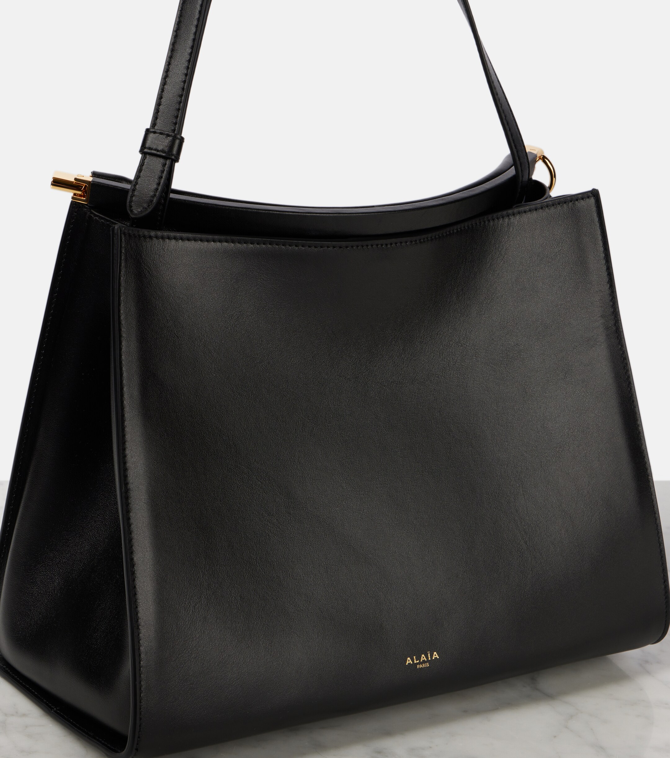 Alaïa Curve Medium leather shoulder bag