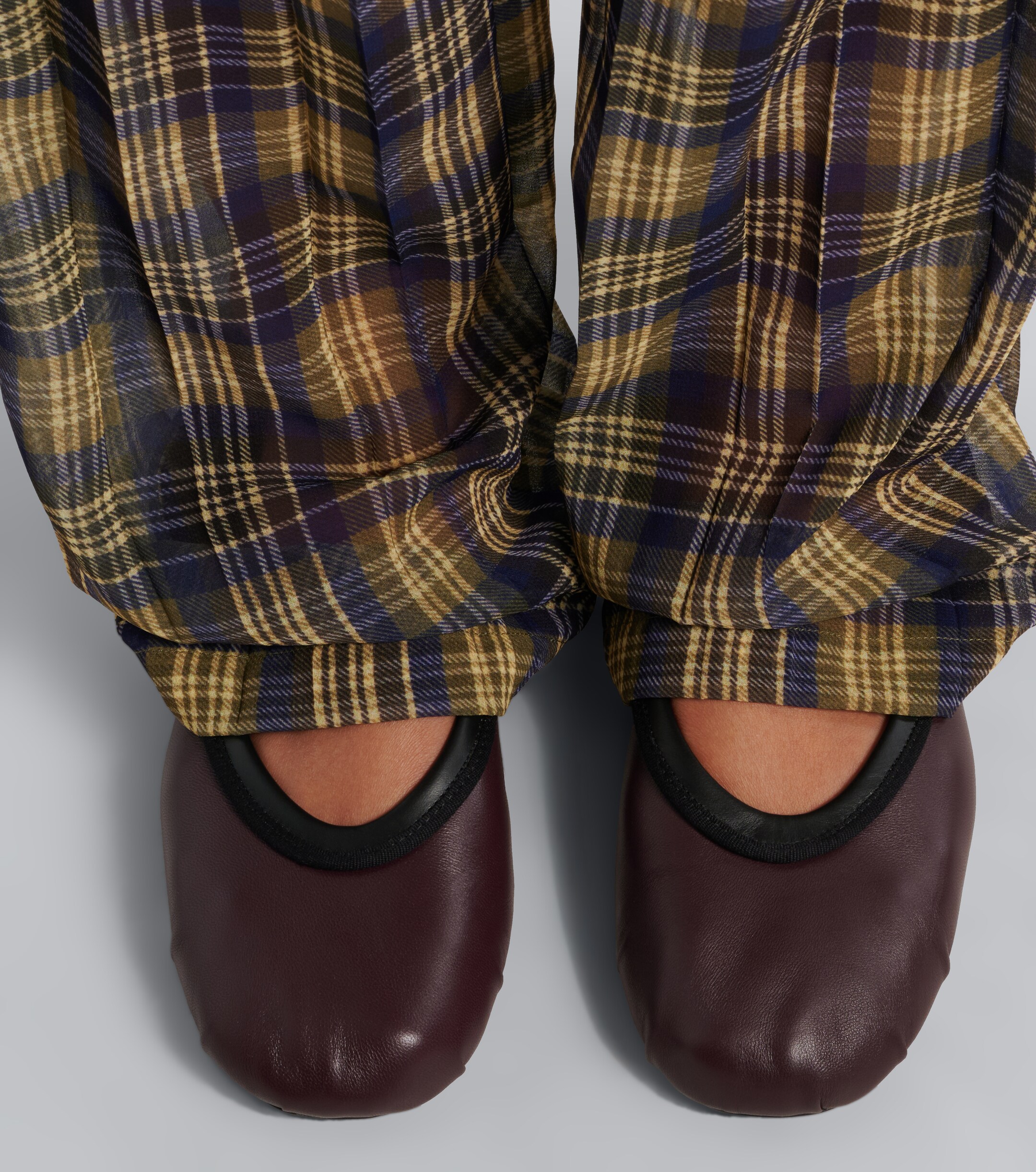 Dries Van Noten Dries Van Noten Leather ballet flats