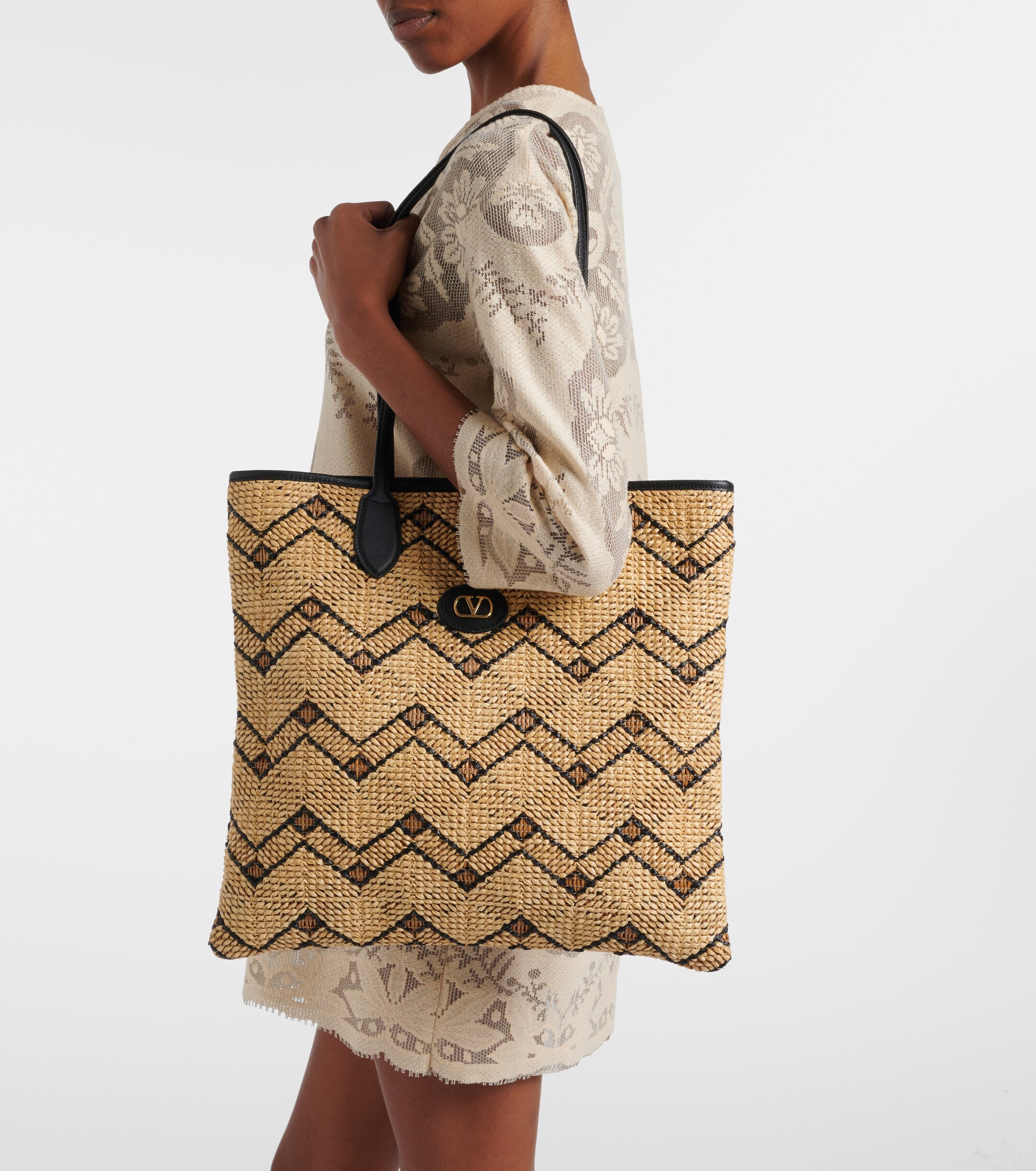 Valentino Garavani VLogo N/S Medium raffia tote bag thumbnail