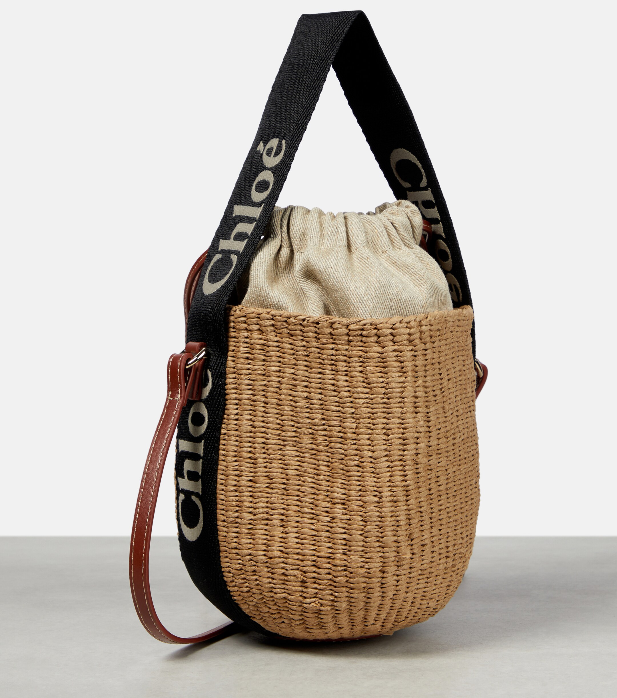 Chloé Woody Mini leather-trimmed bucket bag