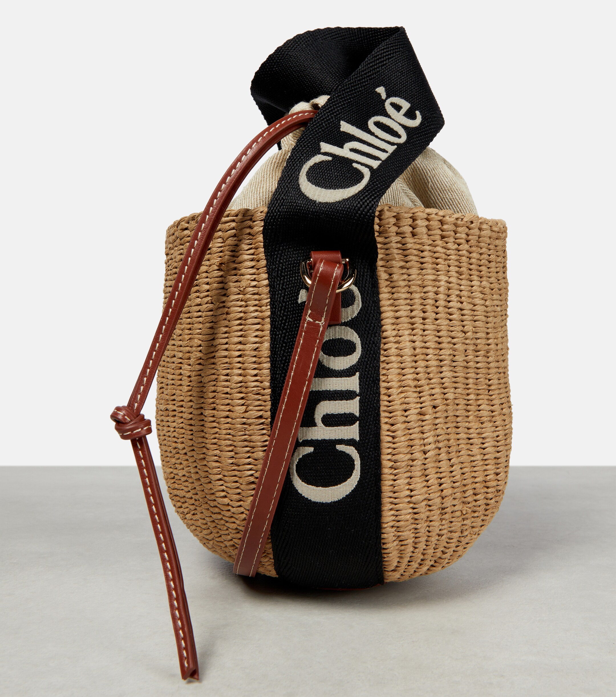 Chloé Woody Mini leather-trimmed bucket bag